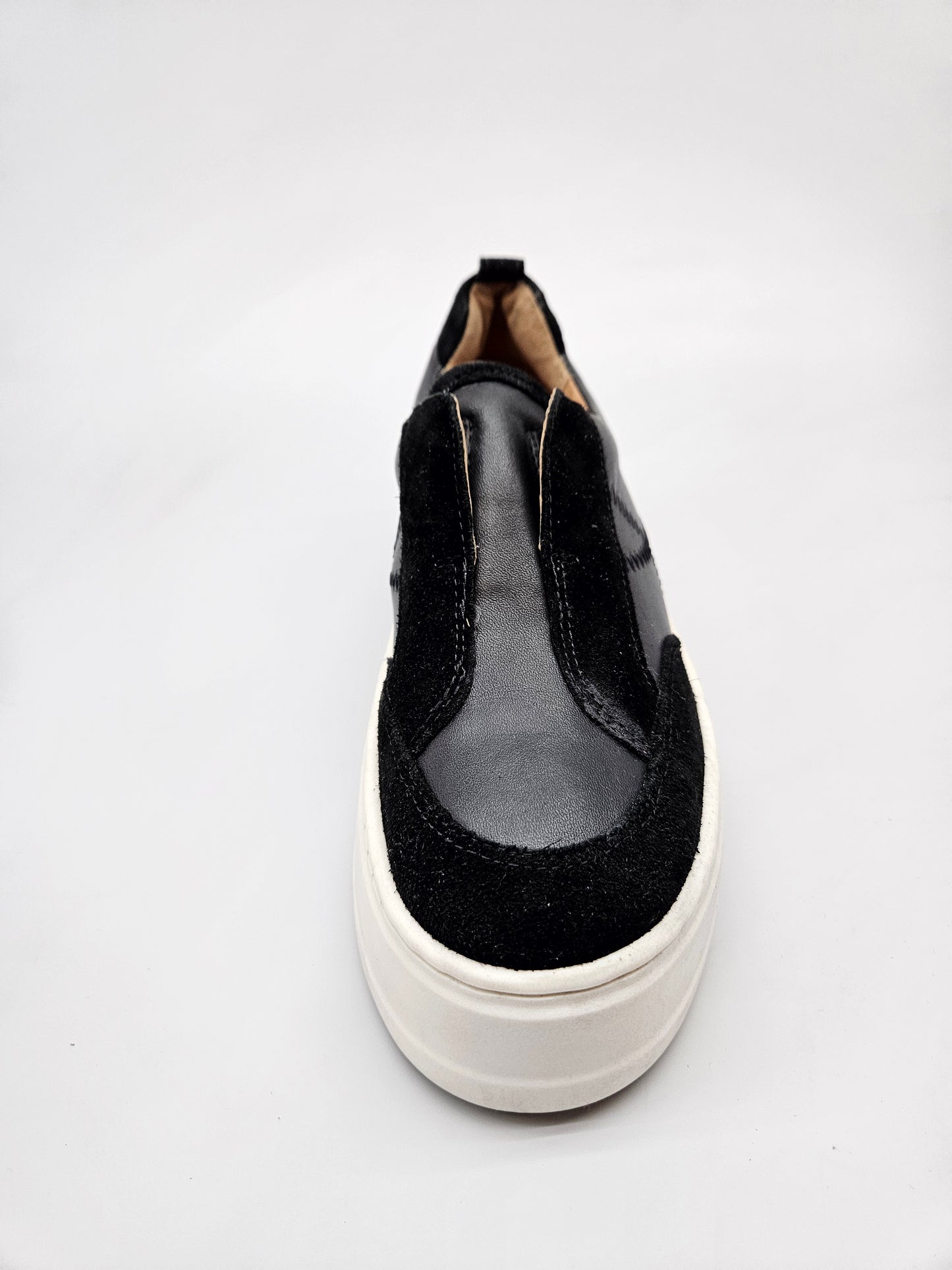 NEXT ORIGINAL KOZNI PATIKI BR 38.5