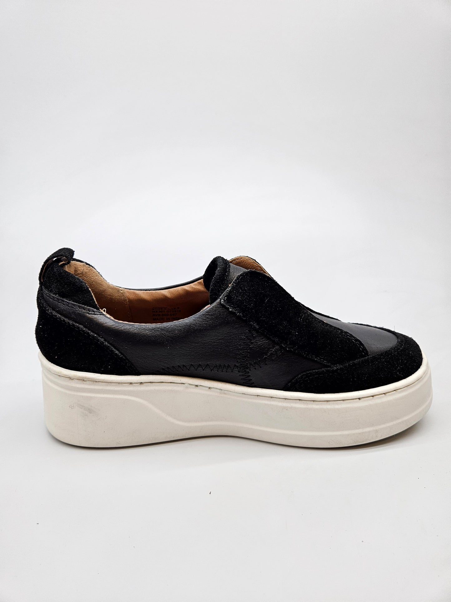 NEXT ORIGINAL KOZNI PATIKI BR 38.5