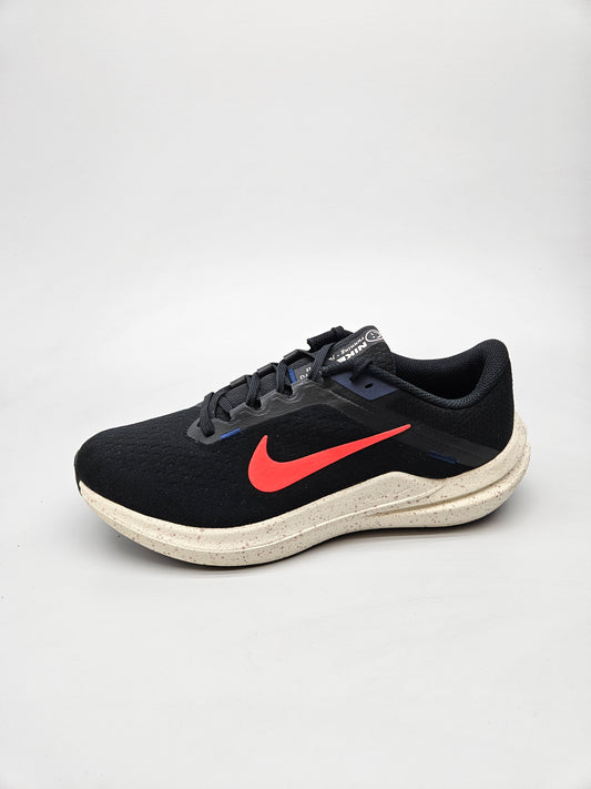 NIKE NOVI ORIGINAL PATIKI BR 41