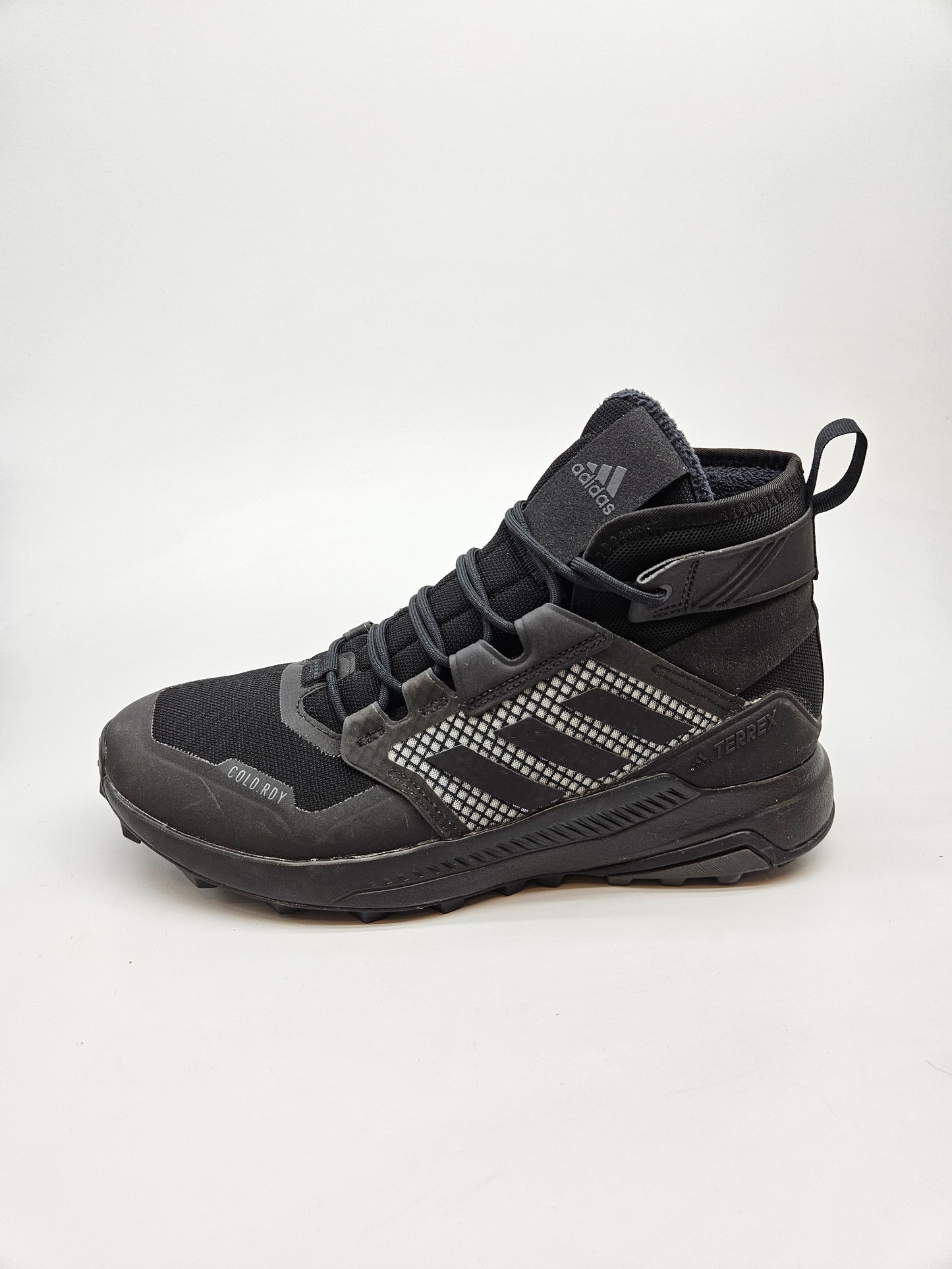 ADIDAS NOVI ORIGINAL PATIKI BR 41