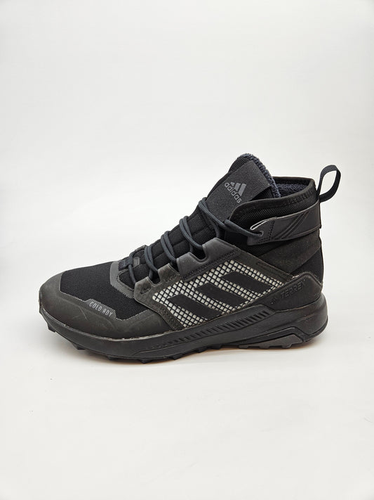 ADIDAS NOVI ORIGINAL PATIKI BR 41