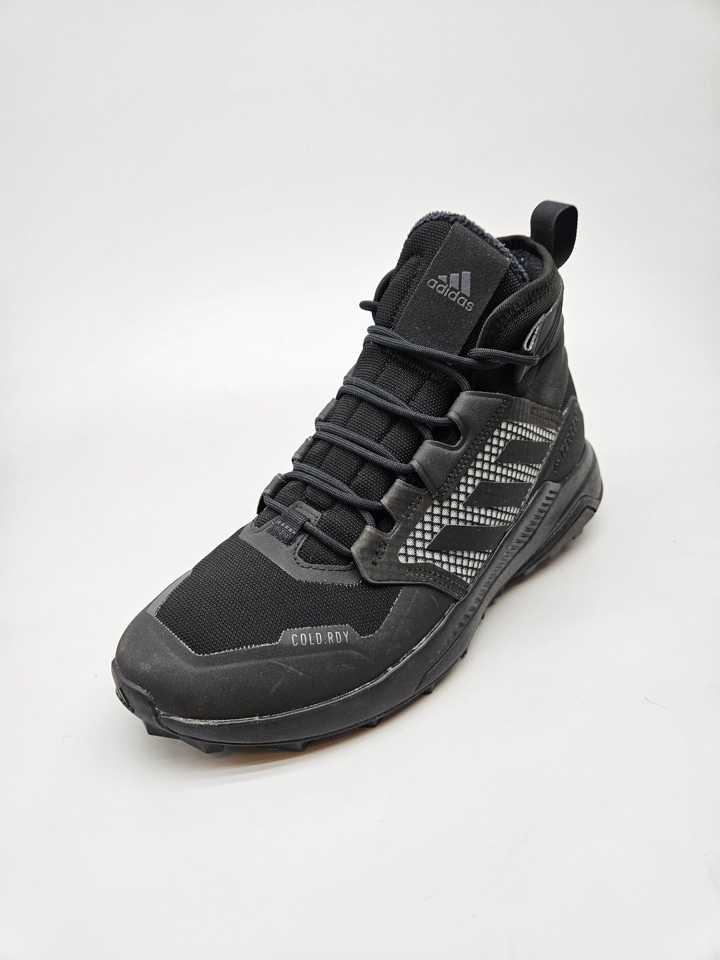 ADIDAS NOVI ORIGINAL PATIKI BR 41