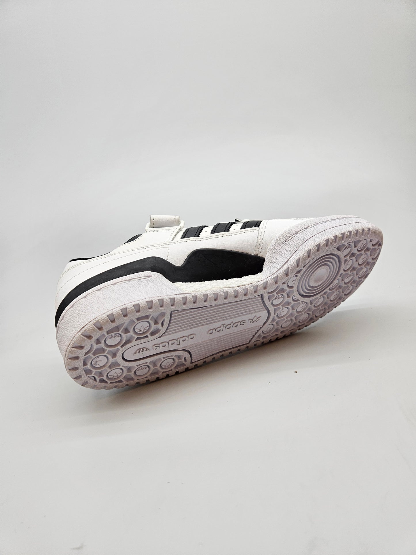 ADIDAS NOVI ORIGINAL PATIKI BR 36.5