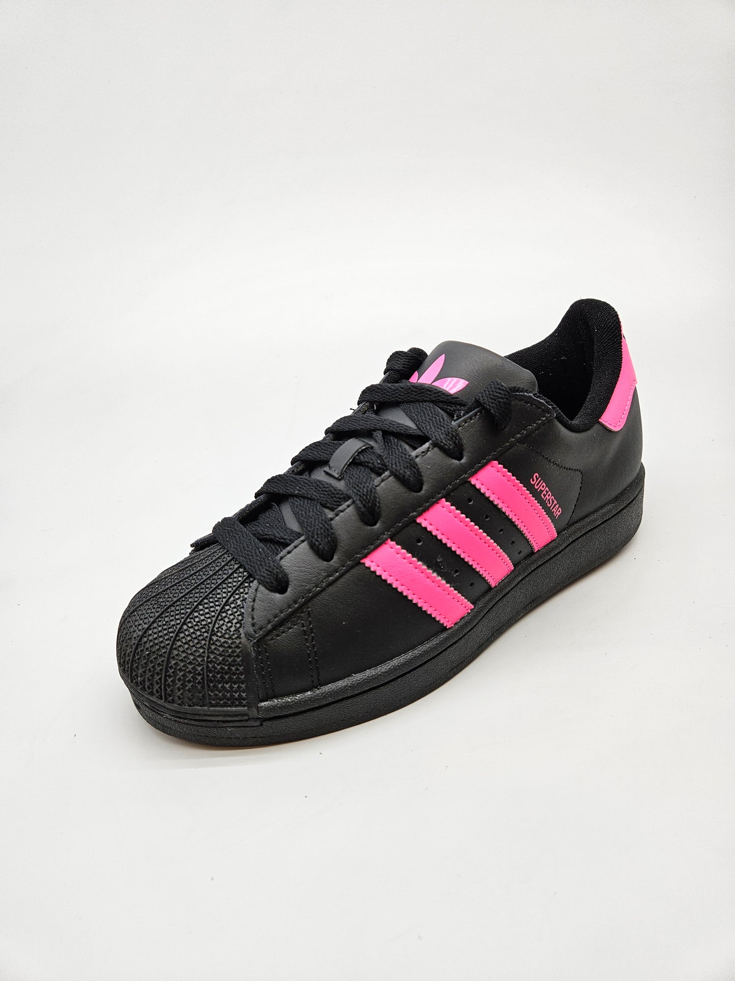 ADIDAS NOVI ORIGINAL PATIKI BR 38.5