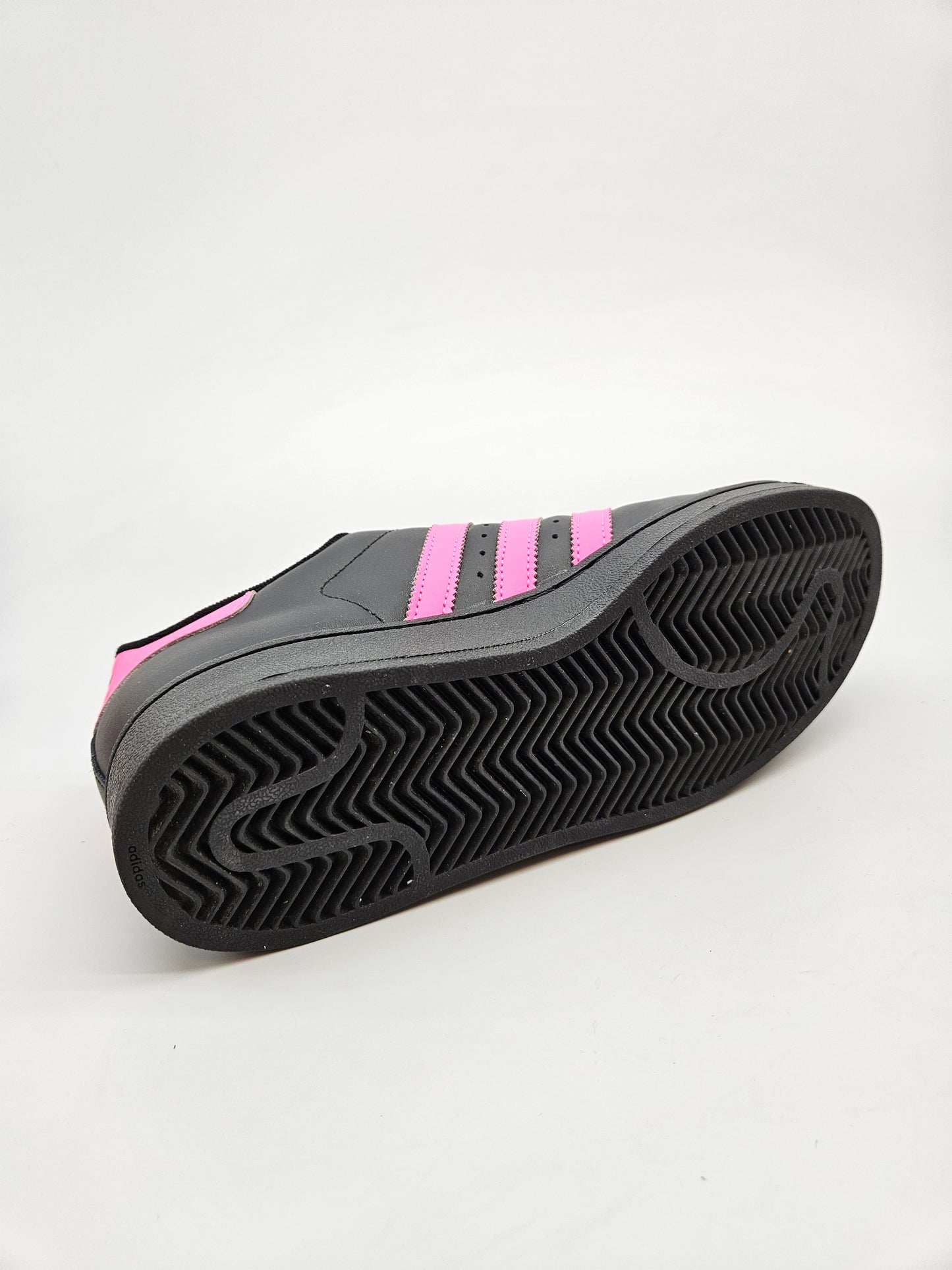 ADIDAS NOVI ORIGINAL PATIKI BR 38.5