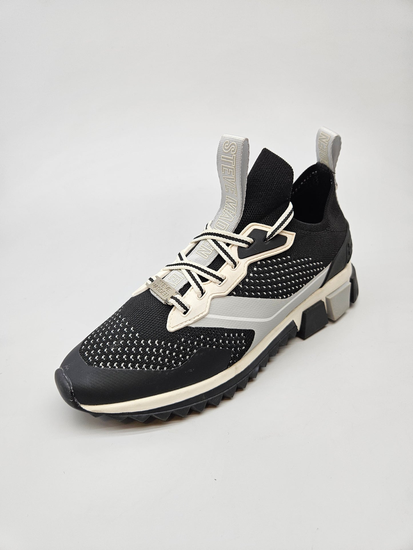 STEVE MADDEN NOVI ORIGINAL PATIKI 39