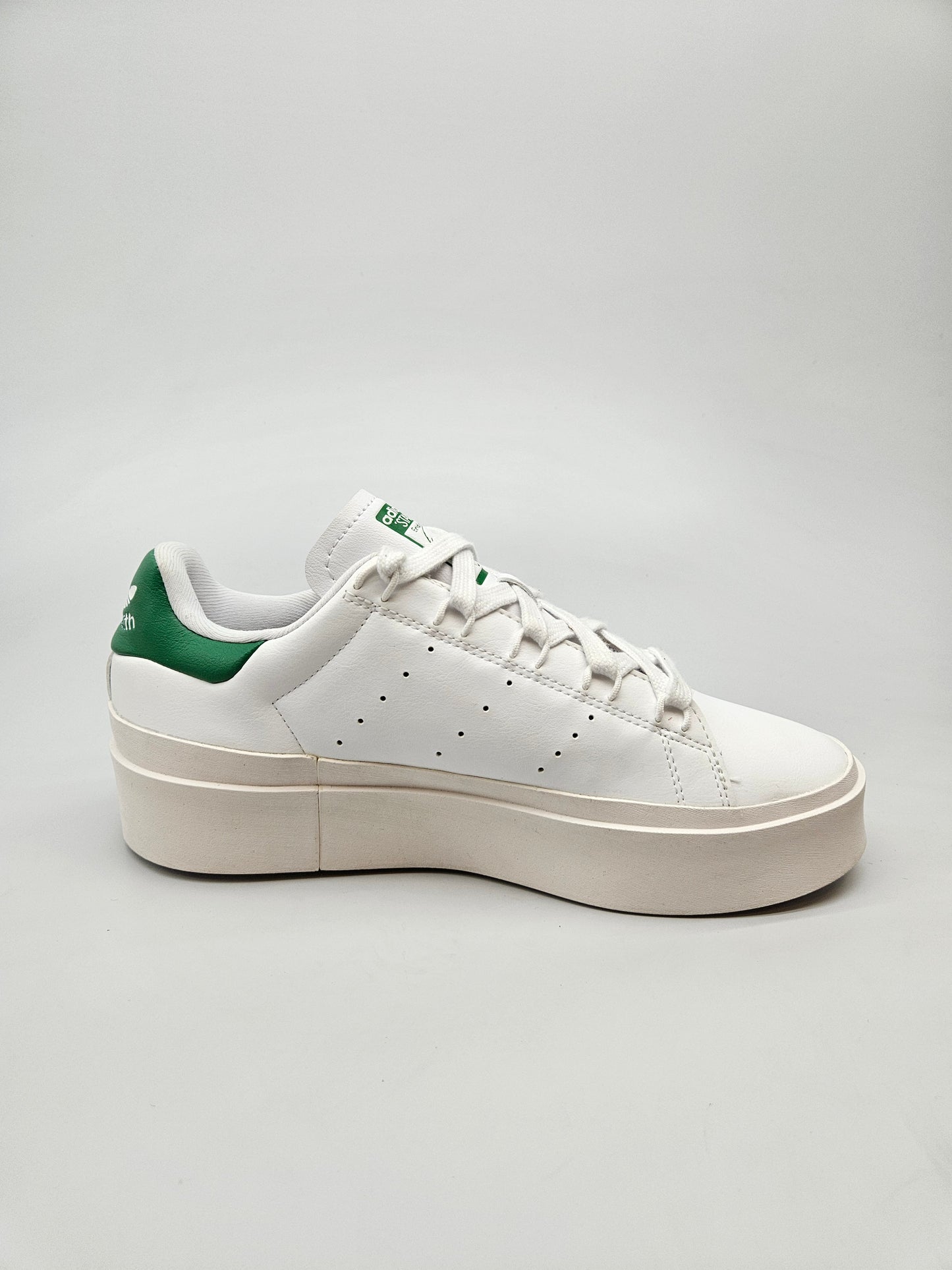 ADIDAS NOVI ORIGINAL PATIKI BR 40