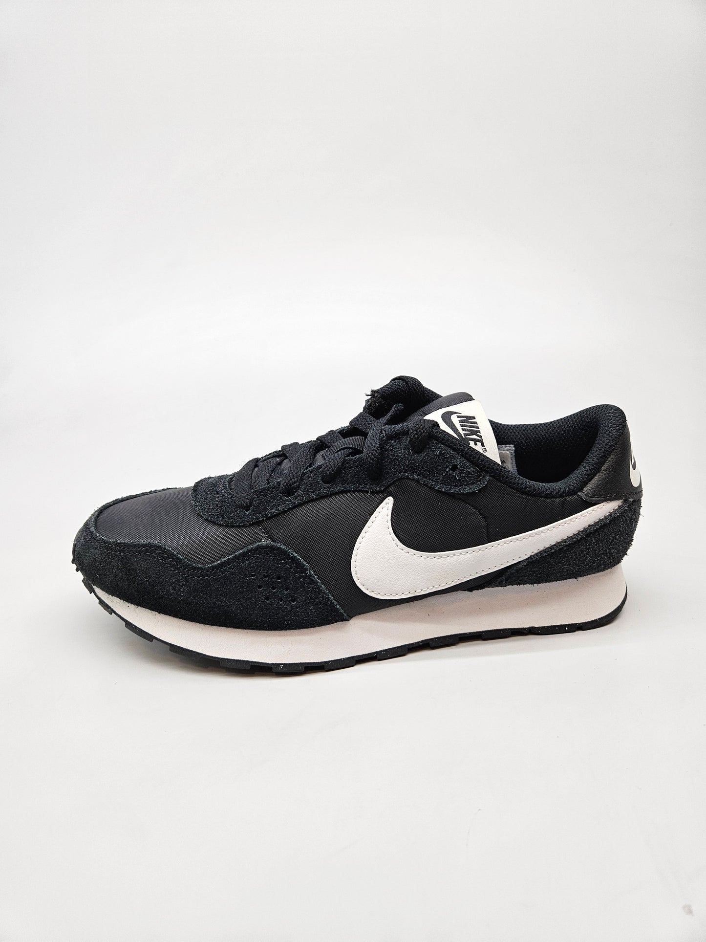 NIKE NOVI ORIGINAL PATIKI BR 38