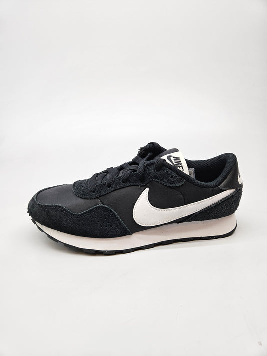 NIKE NOVI ORIGINAL PATIKI BR 38