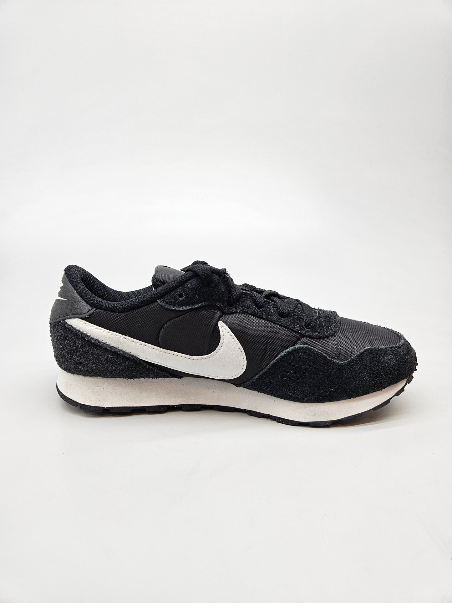NIKE NOVI ORIGINAL PATIKI BR 38