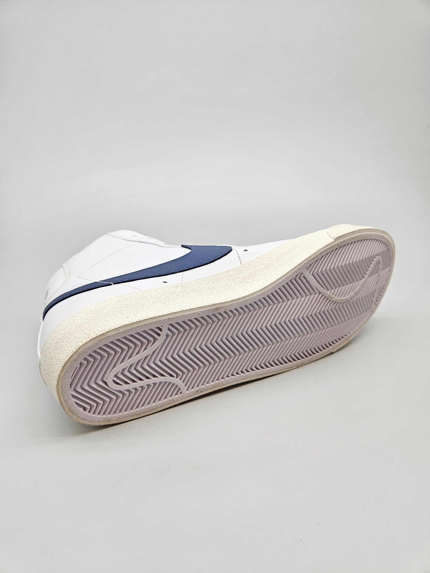 NIKE NOVI ORIGINAL PATIKI BR 40.5