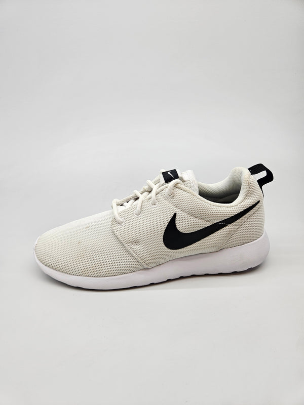 NIKE NOVI ORIGINAL PATIKI BR 38.5