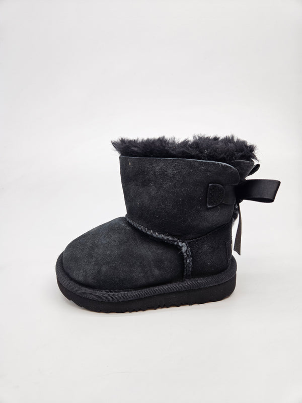 UGG AUSTRALIA ORIGINAL KOZNI CIZMI BR 23