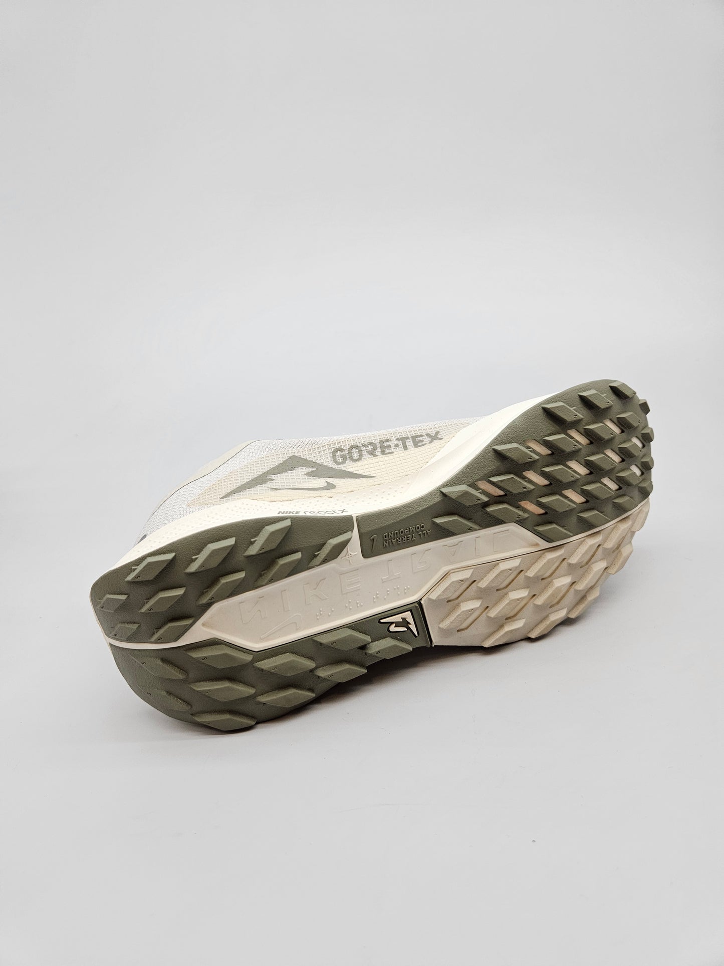 NIKE GORETEX ORIGINAL BR 37.5