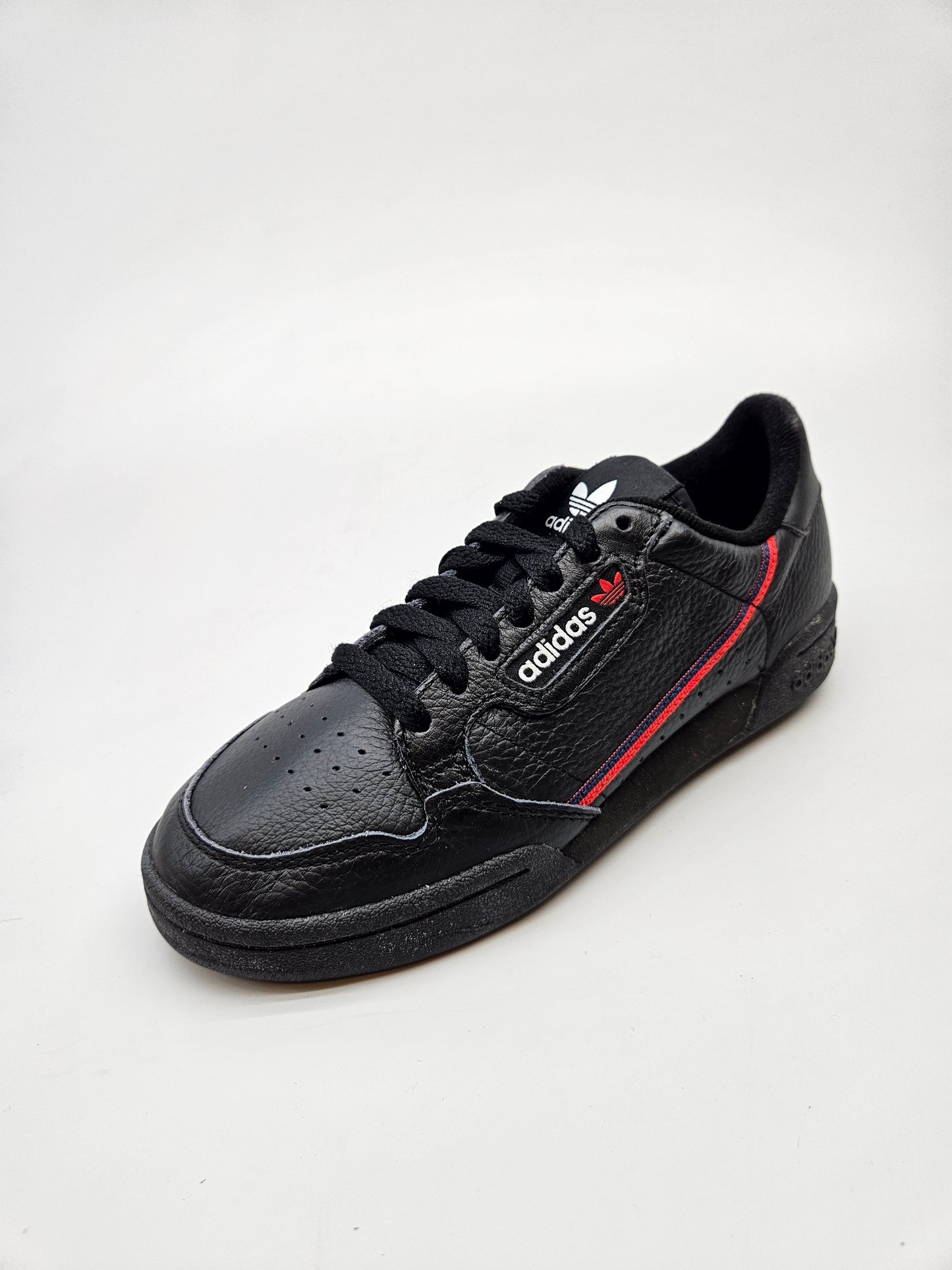 ADIDAS NOVI ORIGINAL PATIKI BR 37