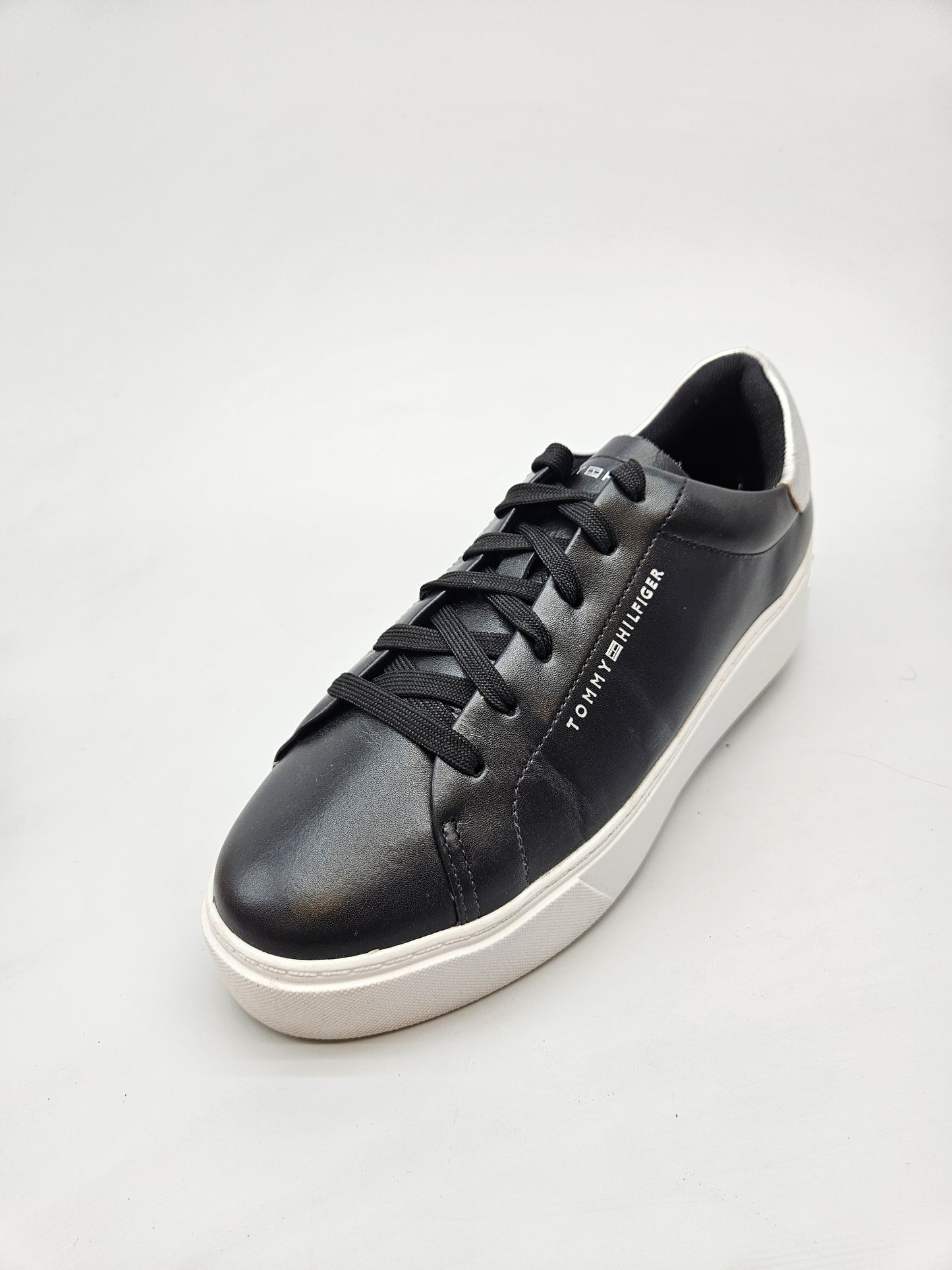 TOMMY HILFIGER ORIGINAL PATIKI BR 38