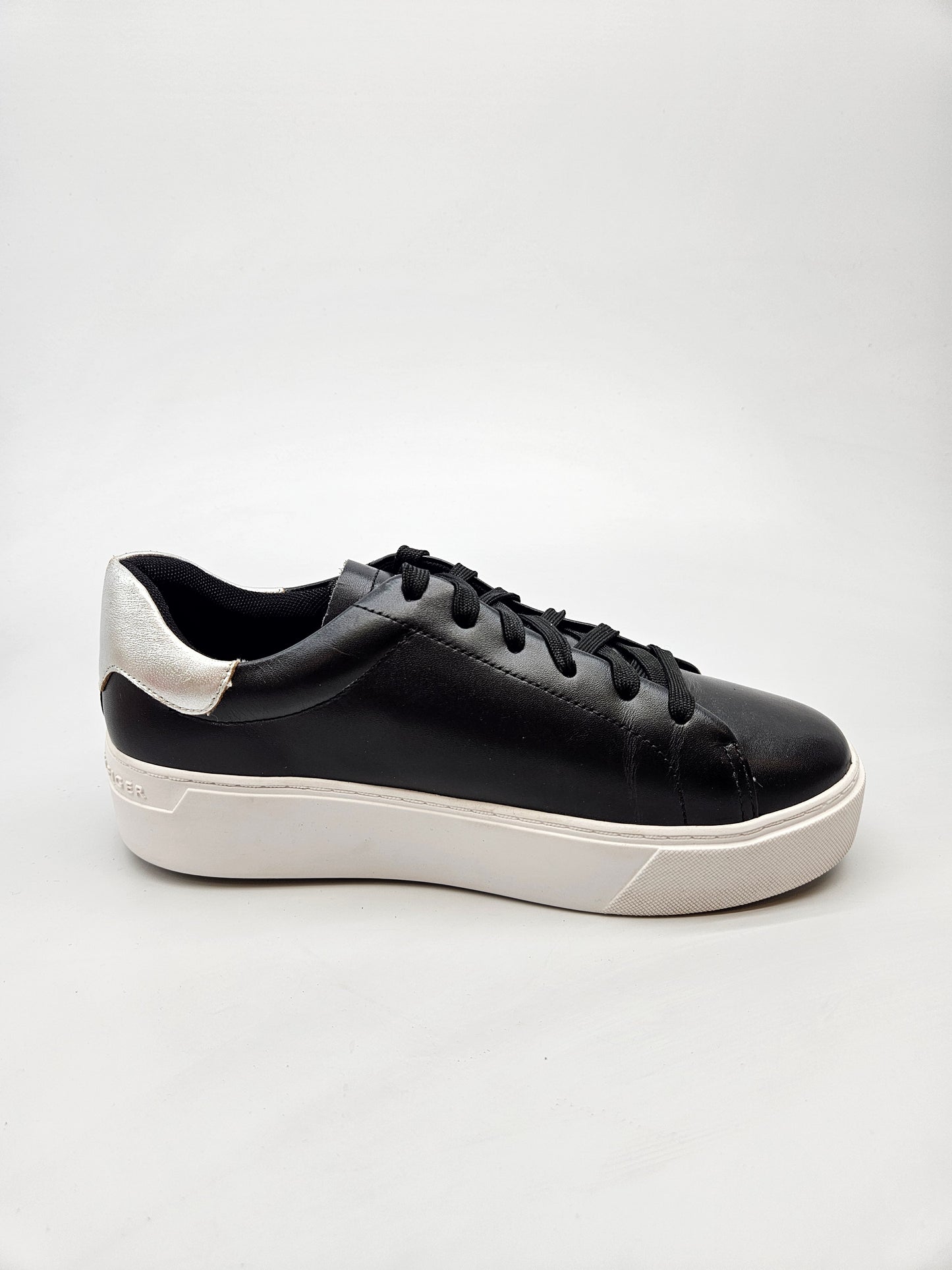 TOMMY HILFIGER ORIGINAL PATIKI BR 38