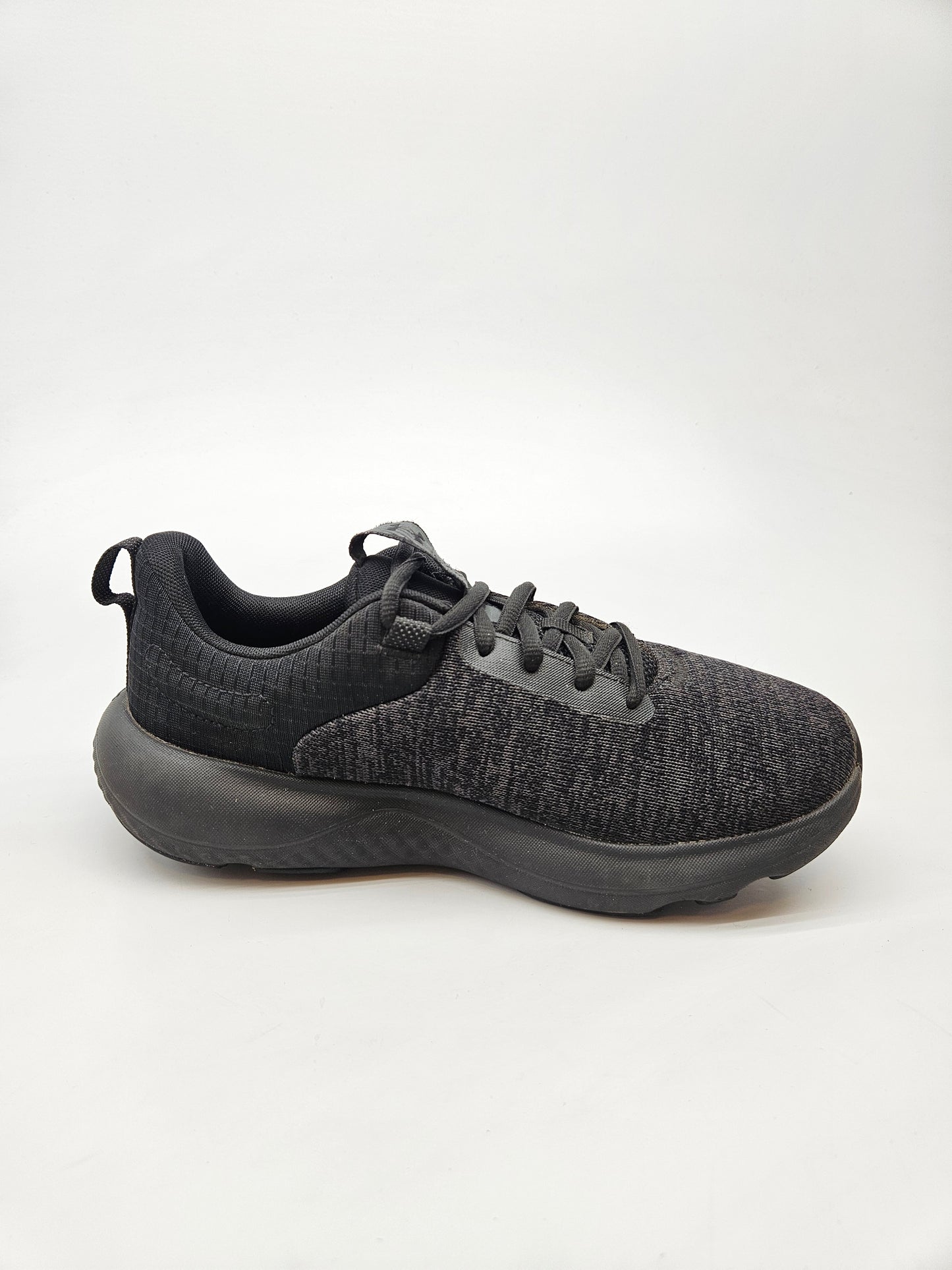 UNDER ARMOUR ORIGINAL PATIKI BR 38.5