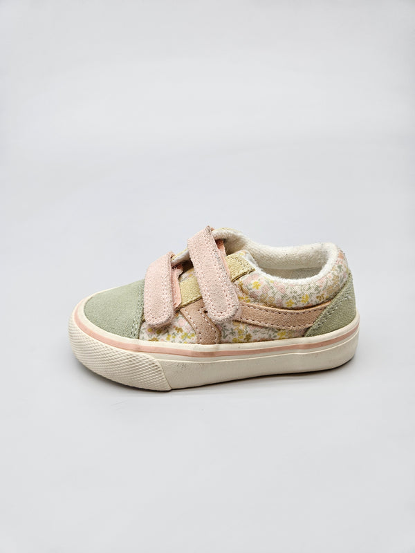 NEXT NOVI ORIGINAL PATIKI BR 21.5