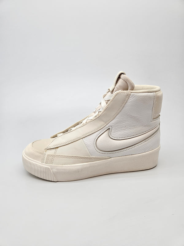 NIKE NOVI ORIGINAL PATIKI BR 39