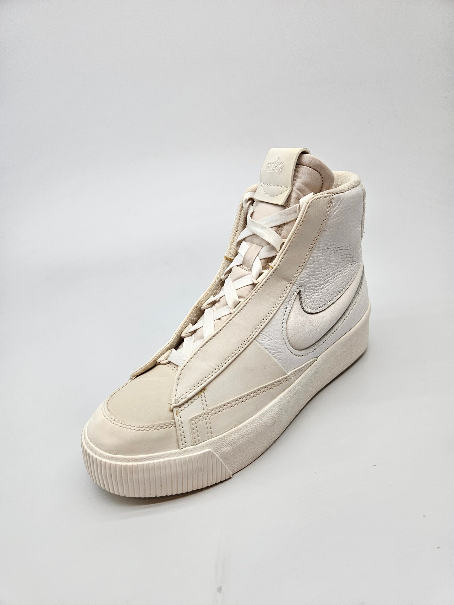 NIKE NOVI ORIGINAL PATIKI BR 39
