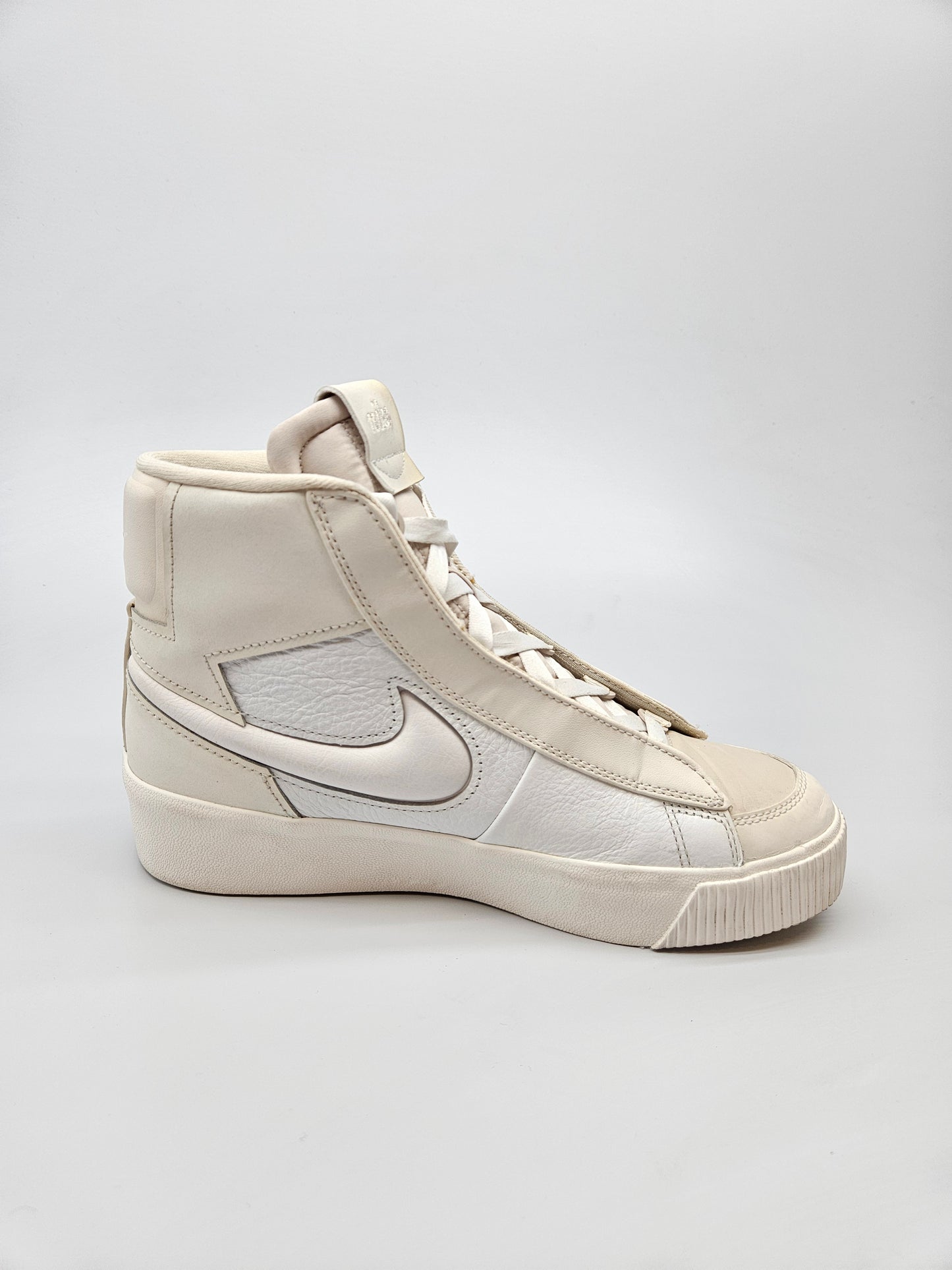NIKE NOVI ORIGINAL PATIKI BR 39