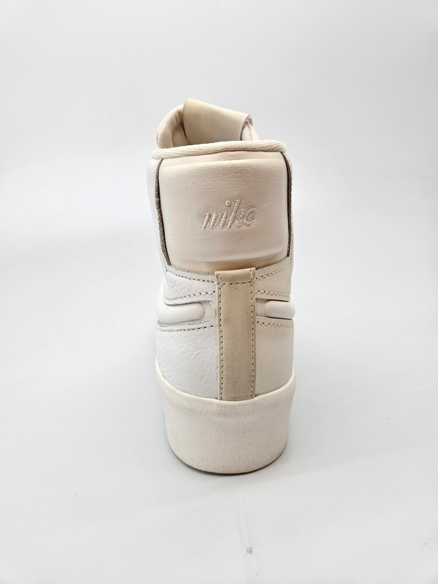 NIKE NOVI ORIGINAL PATIKI BR 39