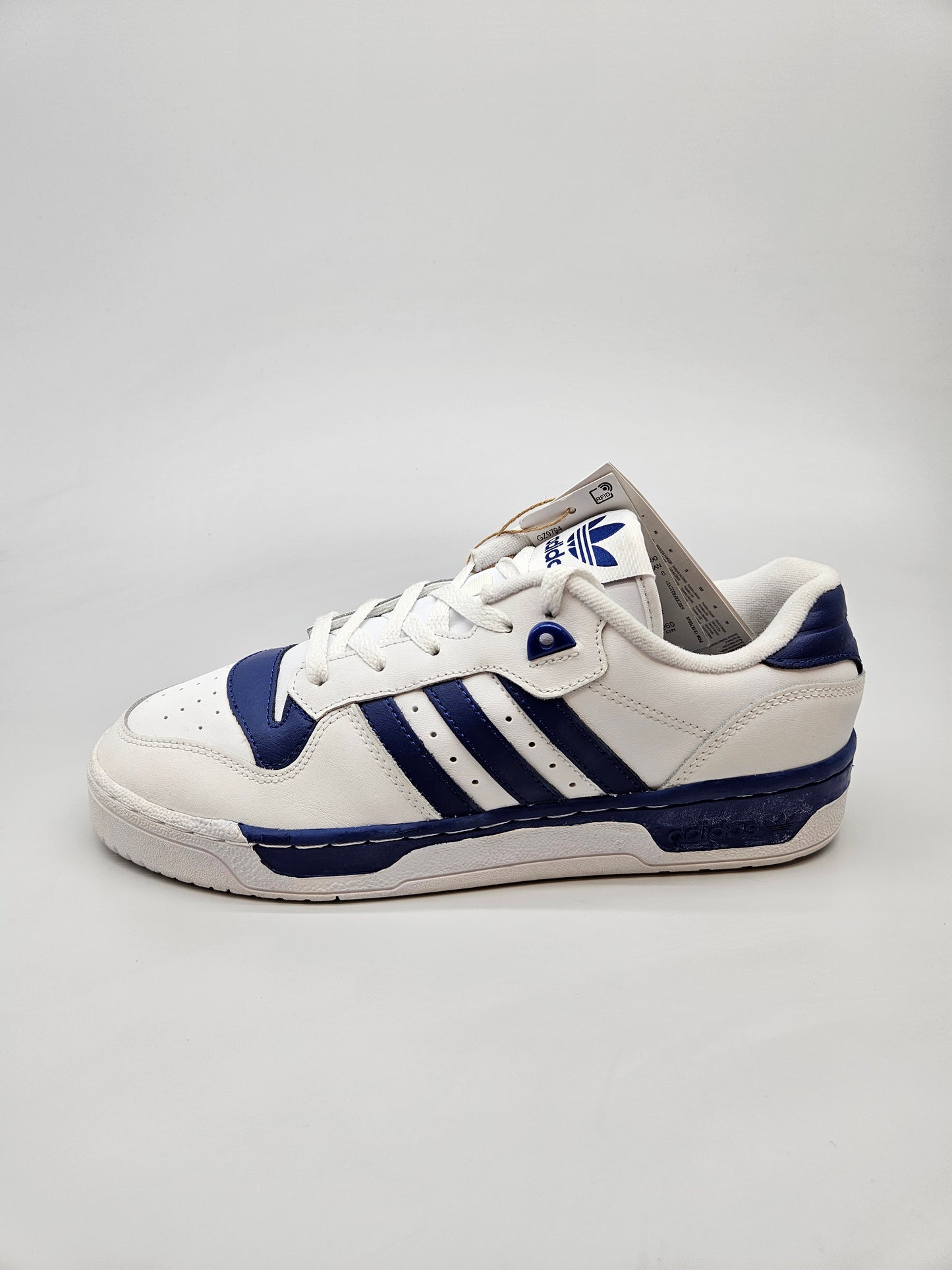 ADIDAS NOVI ORIGINAL PATIKI BR 42