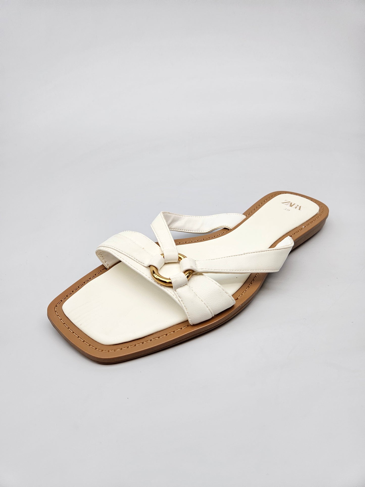 ZARA NOVI ORIGINAL VLECKI BR 39