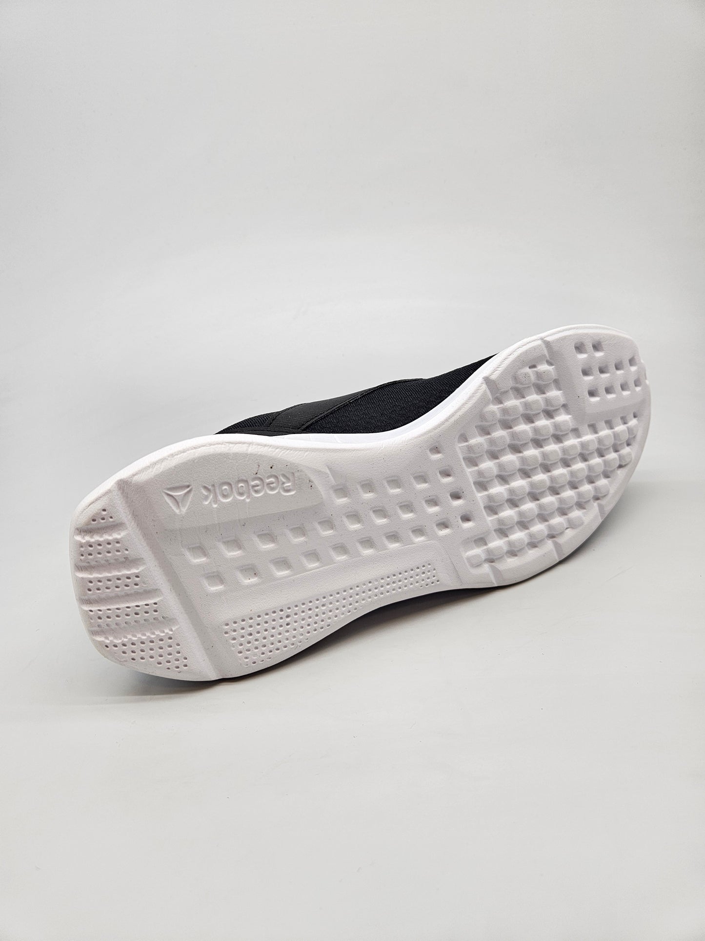 REEBOK NOVI ORIGINAL PATIKI BR 41