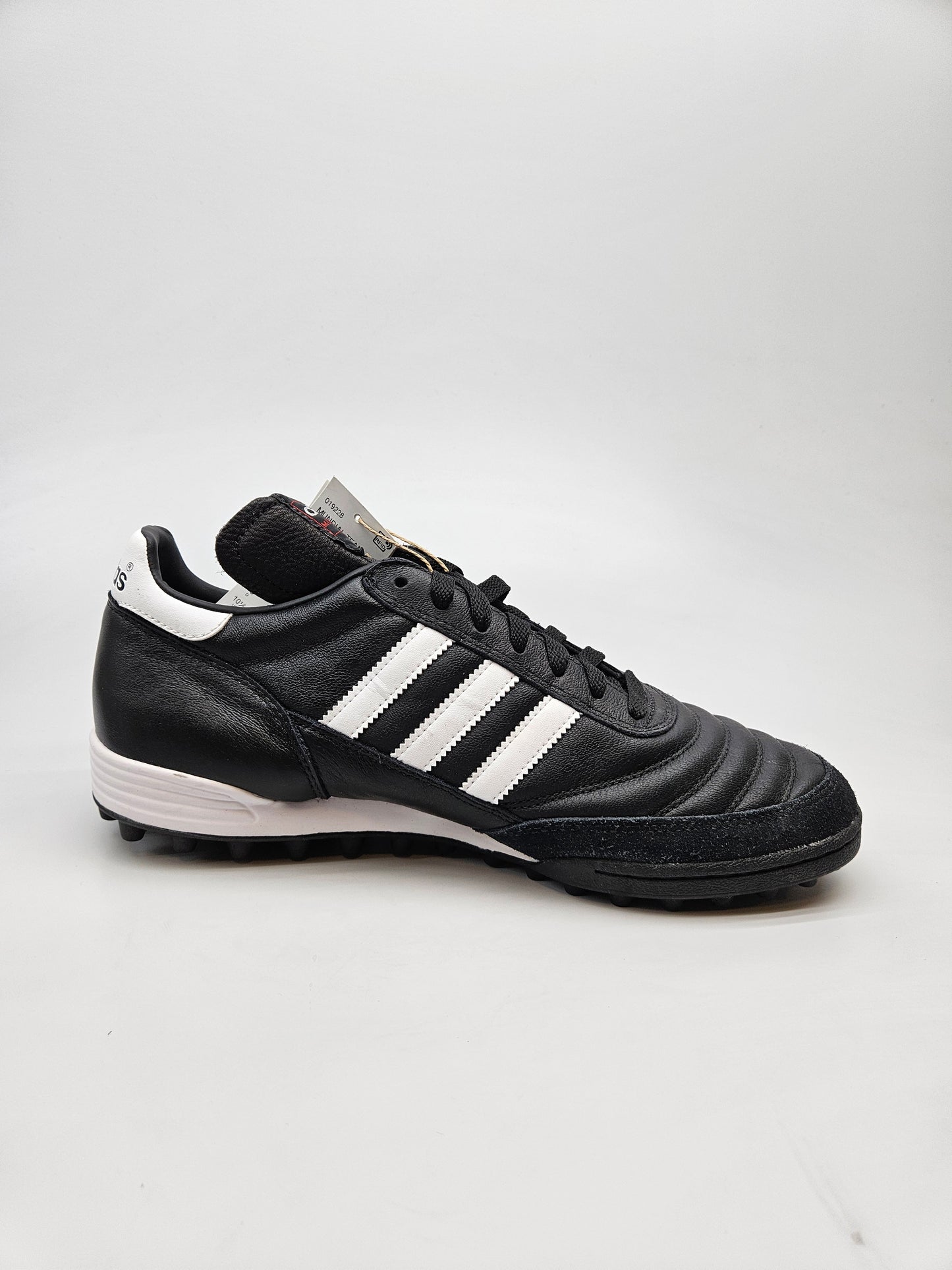 ADIDAS NOVI ORIGINAL PATIKI BR 44.5