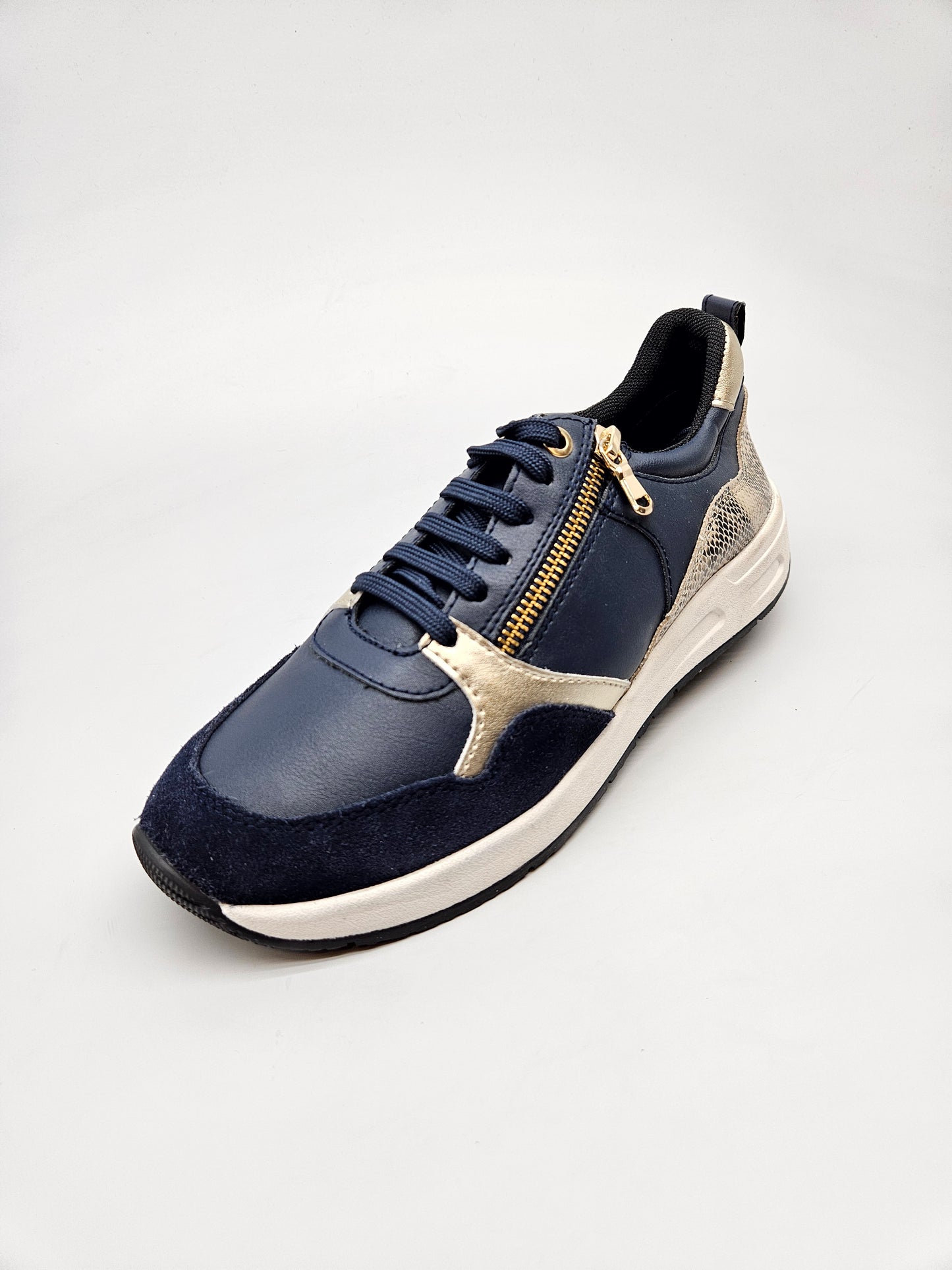 GEOX NOVI ORIGINAL PATIKI BR 38