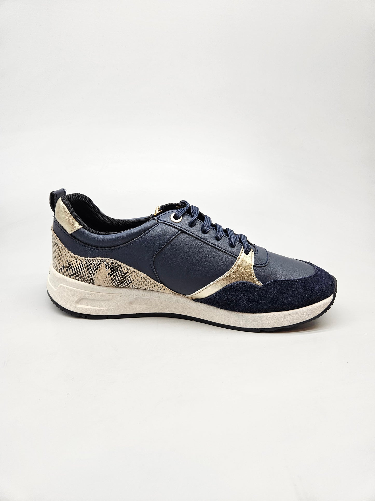 GEOX NOVI ORIGINAL PATIKI BR 38