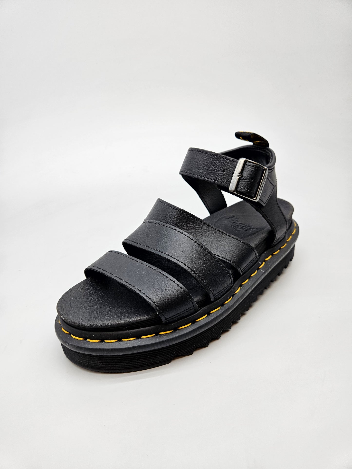 DR MARTENS NOVI ORIGINAL SANDALI BR 39