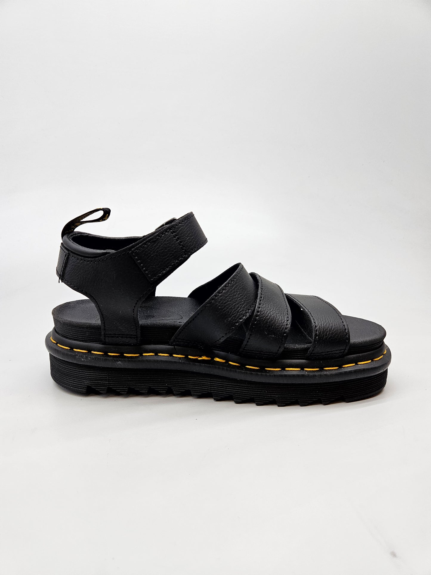 DR MARTENS NOVI ORIGINAL SANDALI BR 39