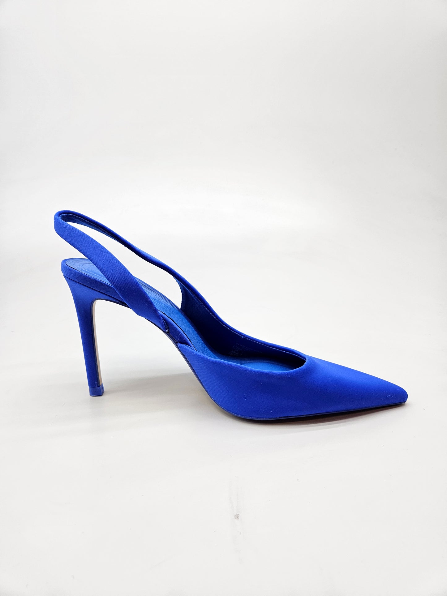 STRADIVARIUS NOVI ORIGINAL SANDALI BR 38