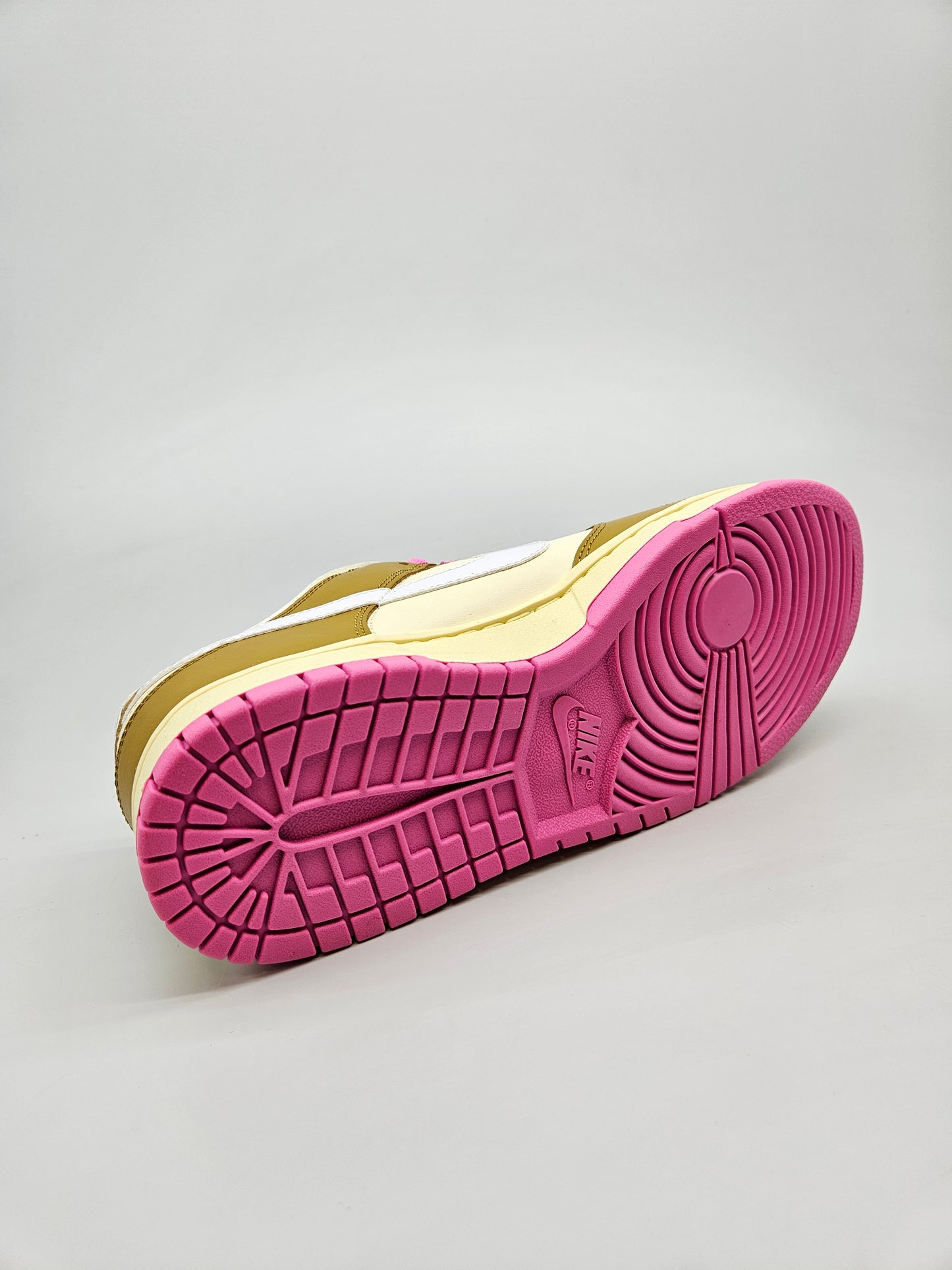 NIKE NOVI ORIGINAL PATIKI BR 42.5