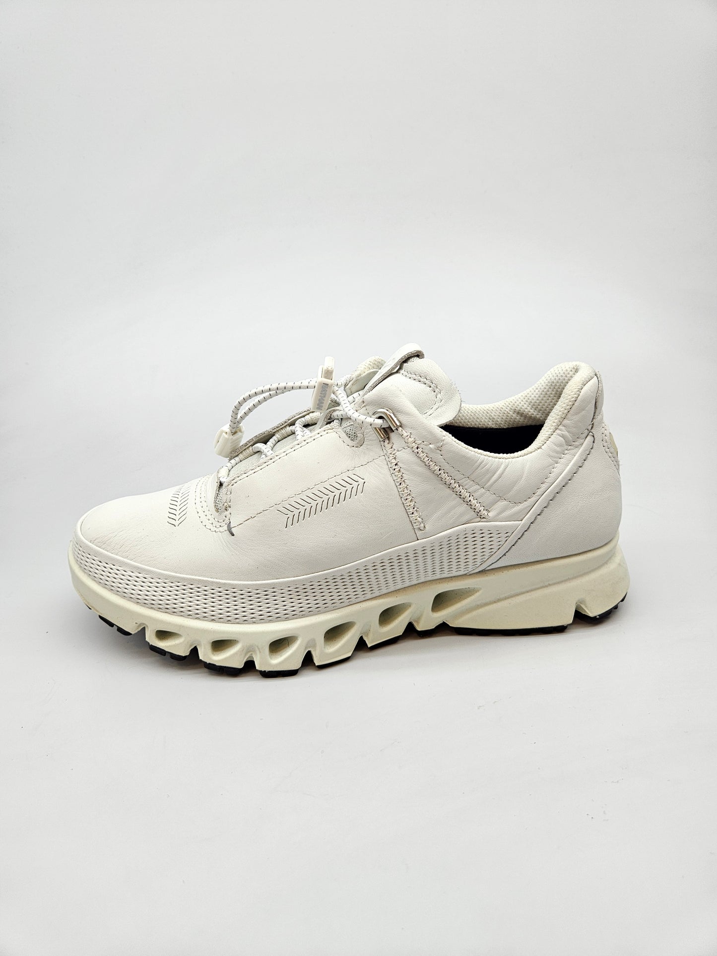 ECCO ORIGINAL KOZNI PATIKI BR 38