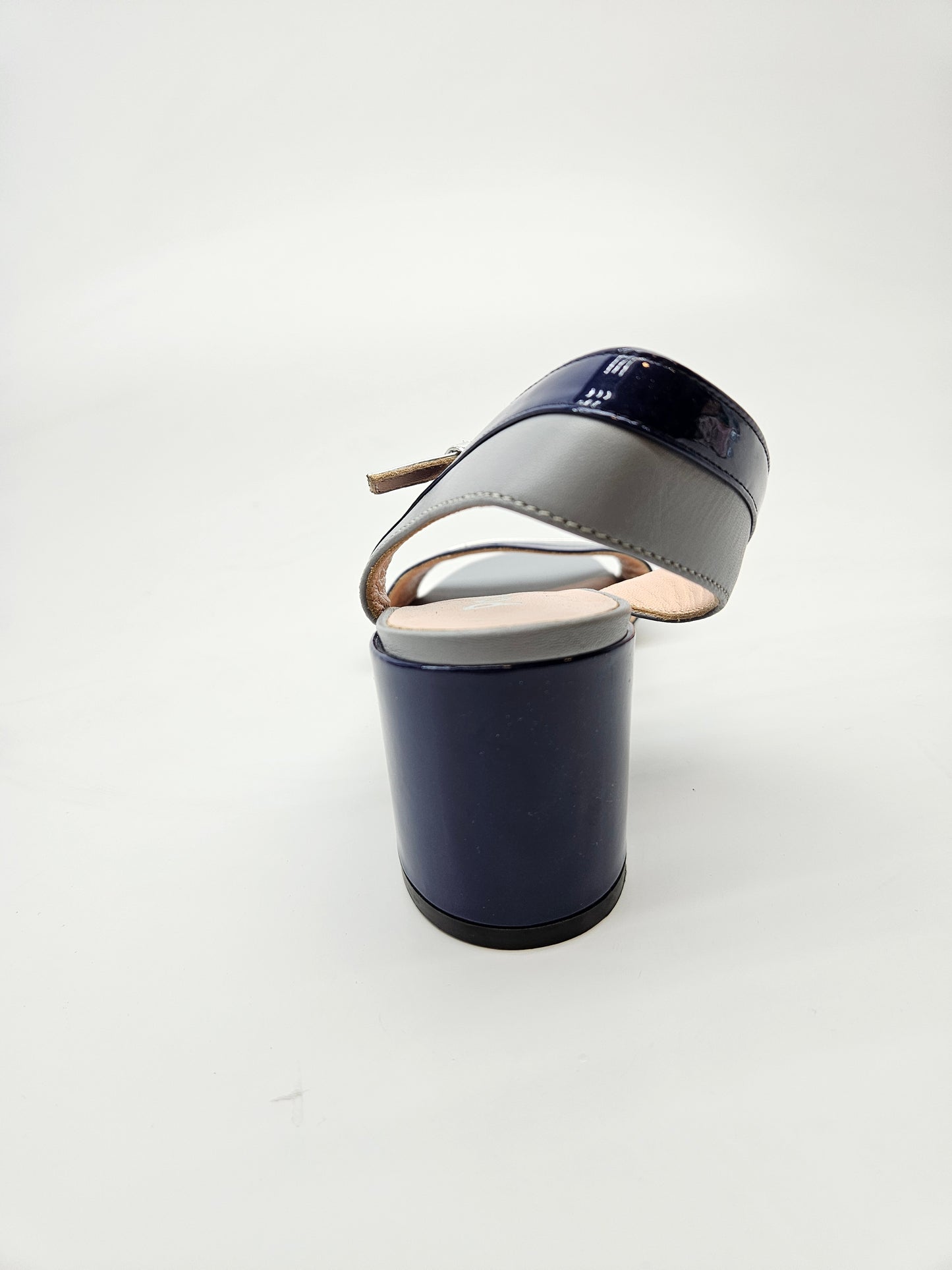 POLLINI NOVI ORIGINAL SANDALI BR 37.5