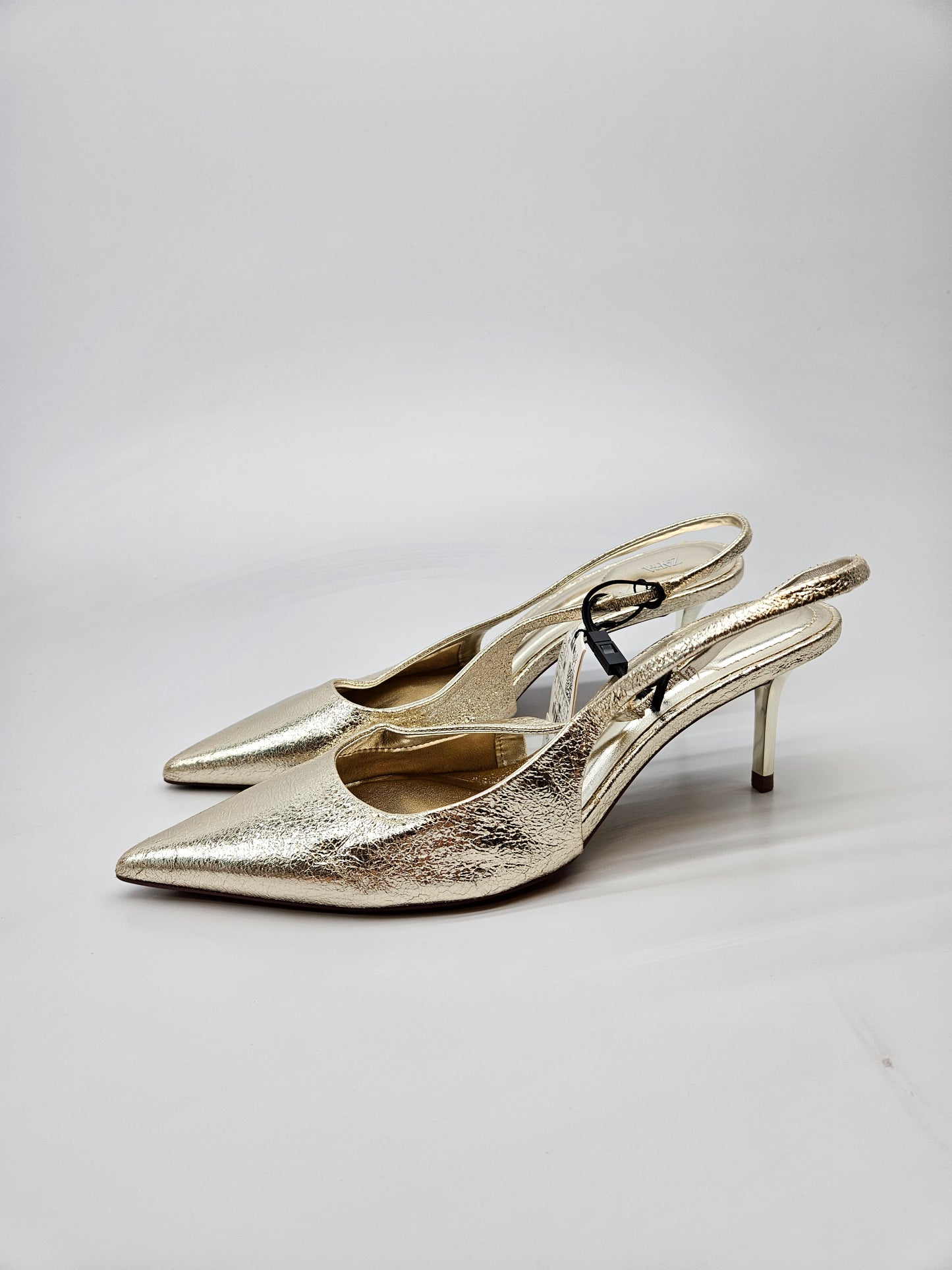 ZARA NOVI ORIGINAL SANDALI BR 39