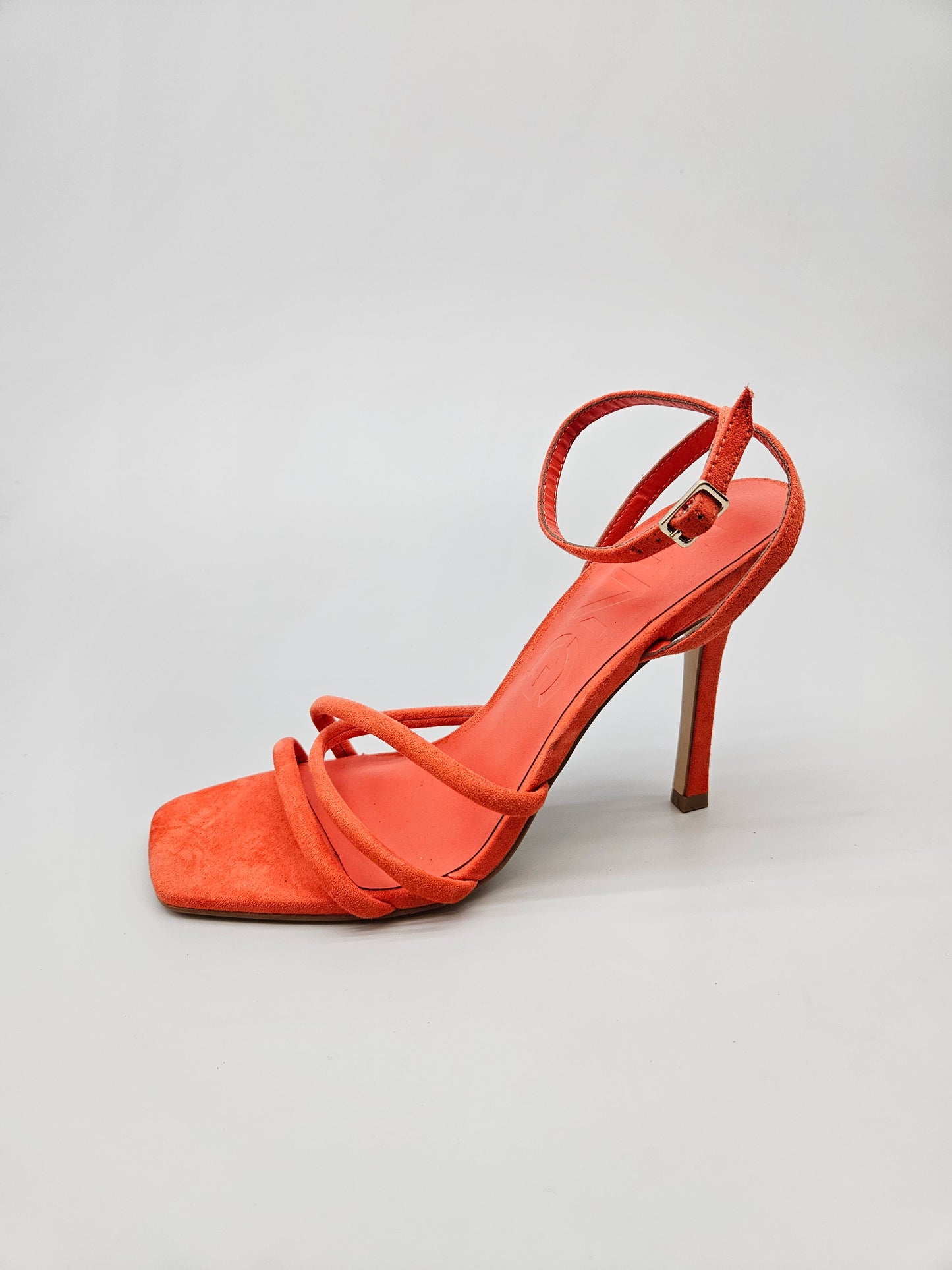 MANGO NOVI ORIGINAL SANDALI BR 38