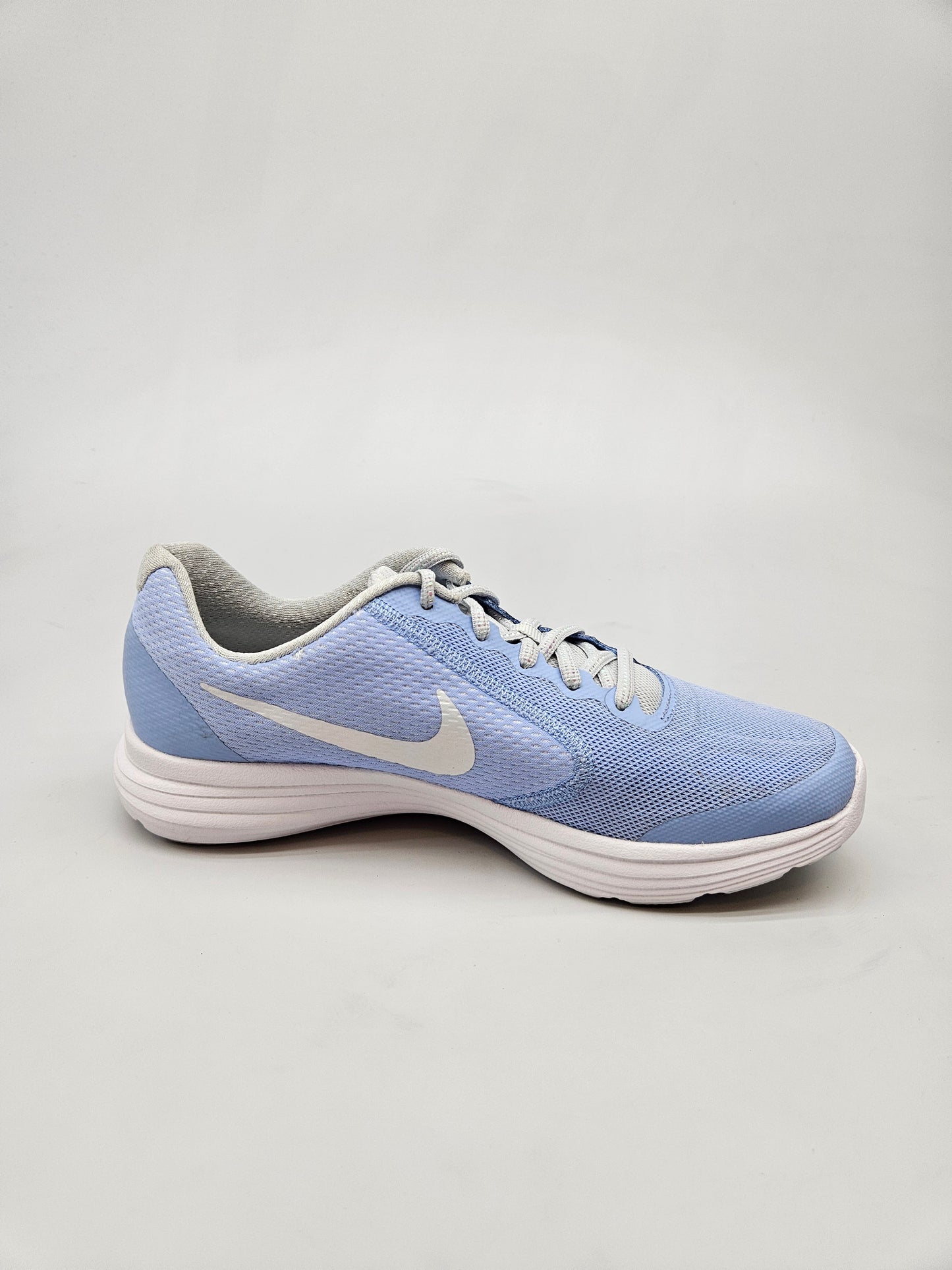 NIKE NOVI ORIGINAL PATIKI BR 37.5