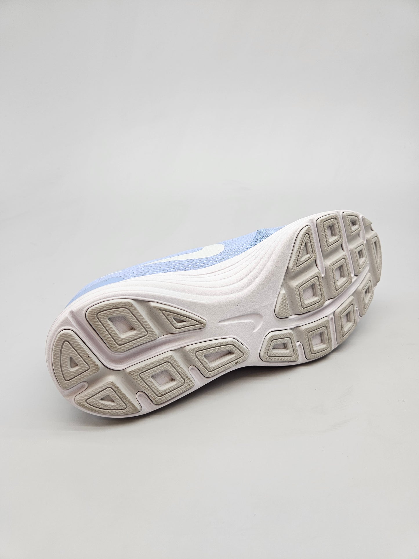 NIKE NOVI ORIGINAL PATIKI BR 37.5
