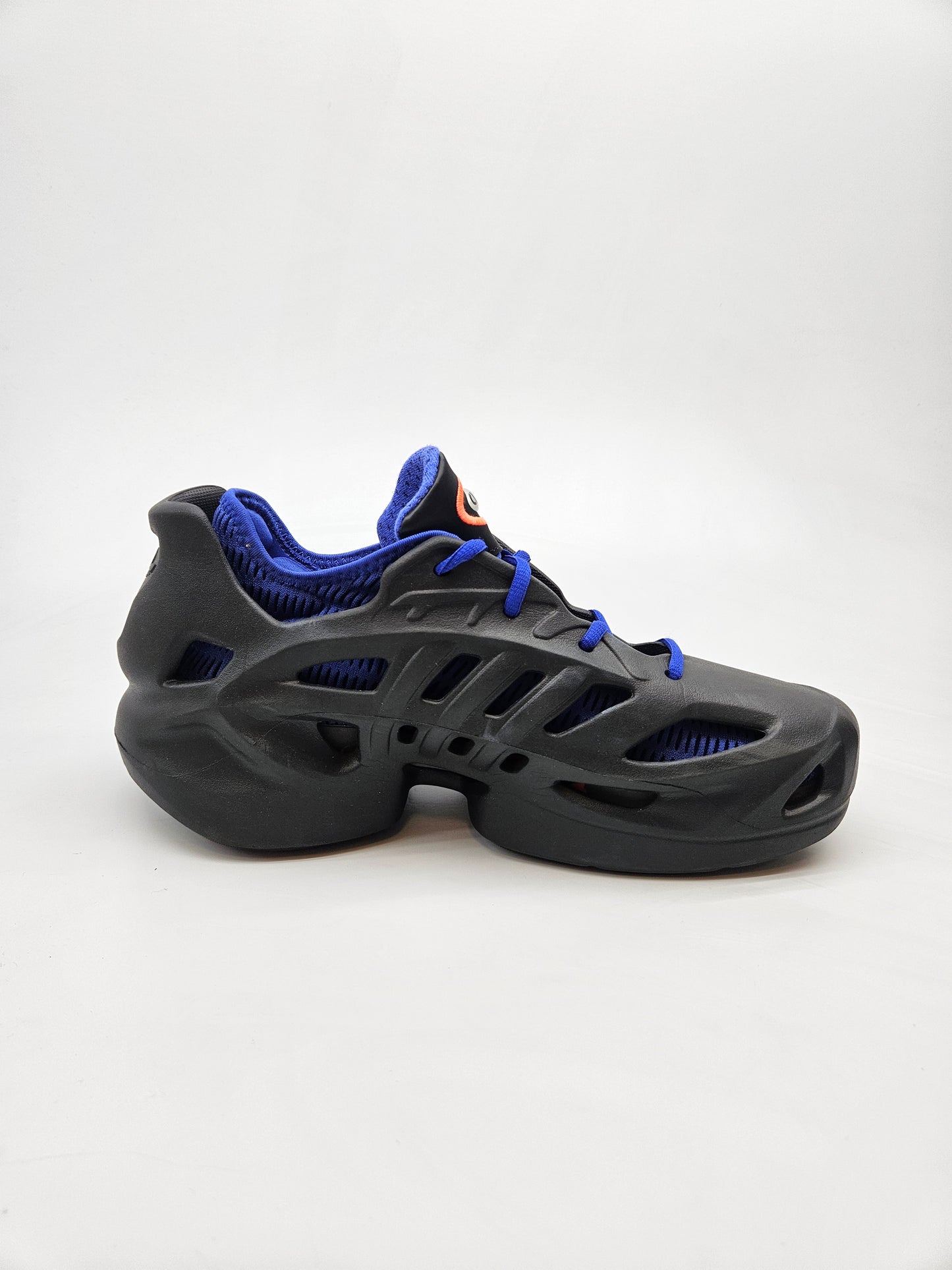 ADIDAS NOVI ORIGINAL PATIKI BR 43