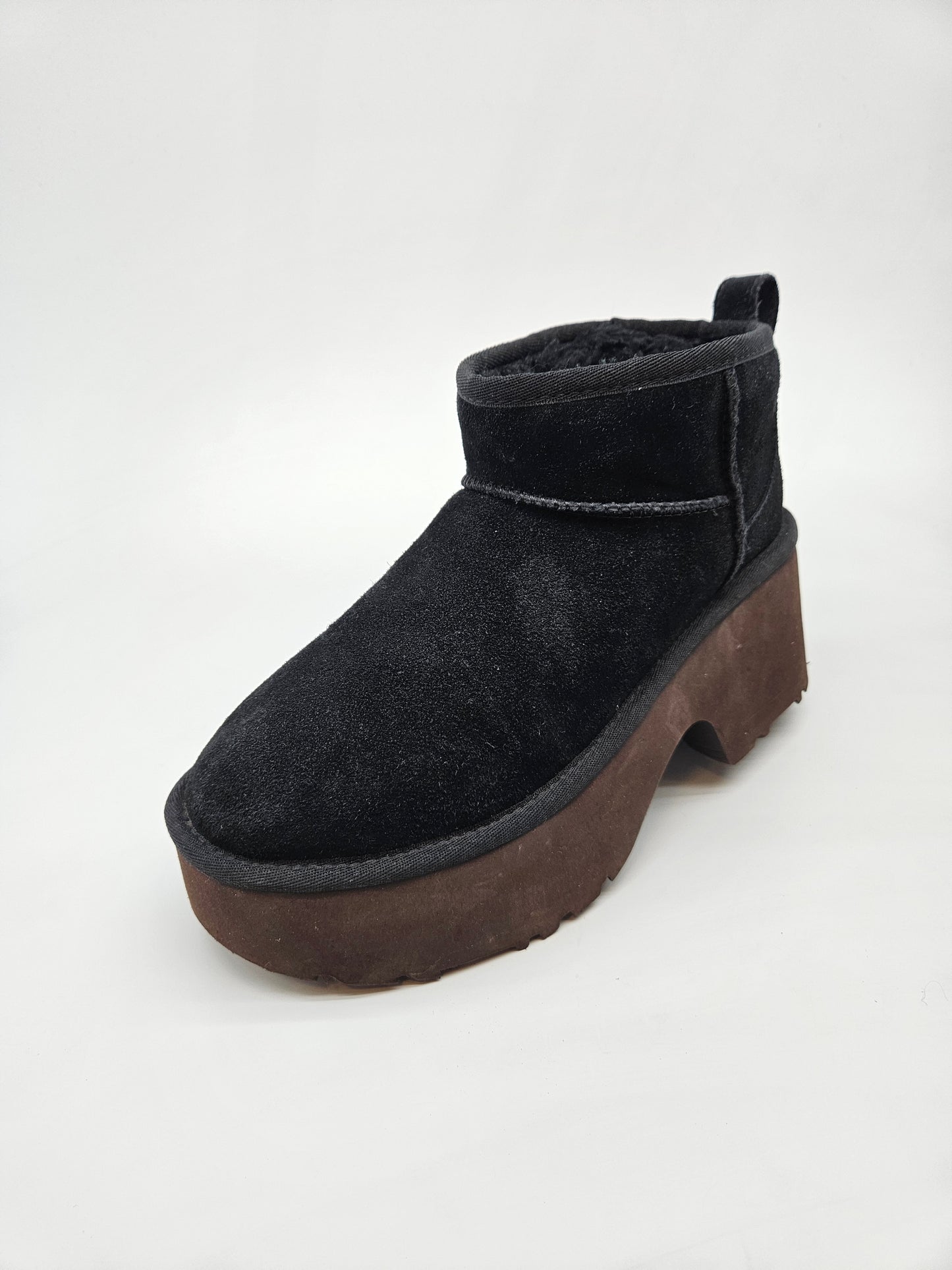 UGG AUSTRALIA ORIGINAL KOZNI CIZMI BR 38