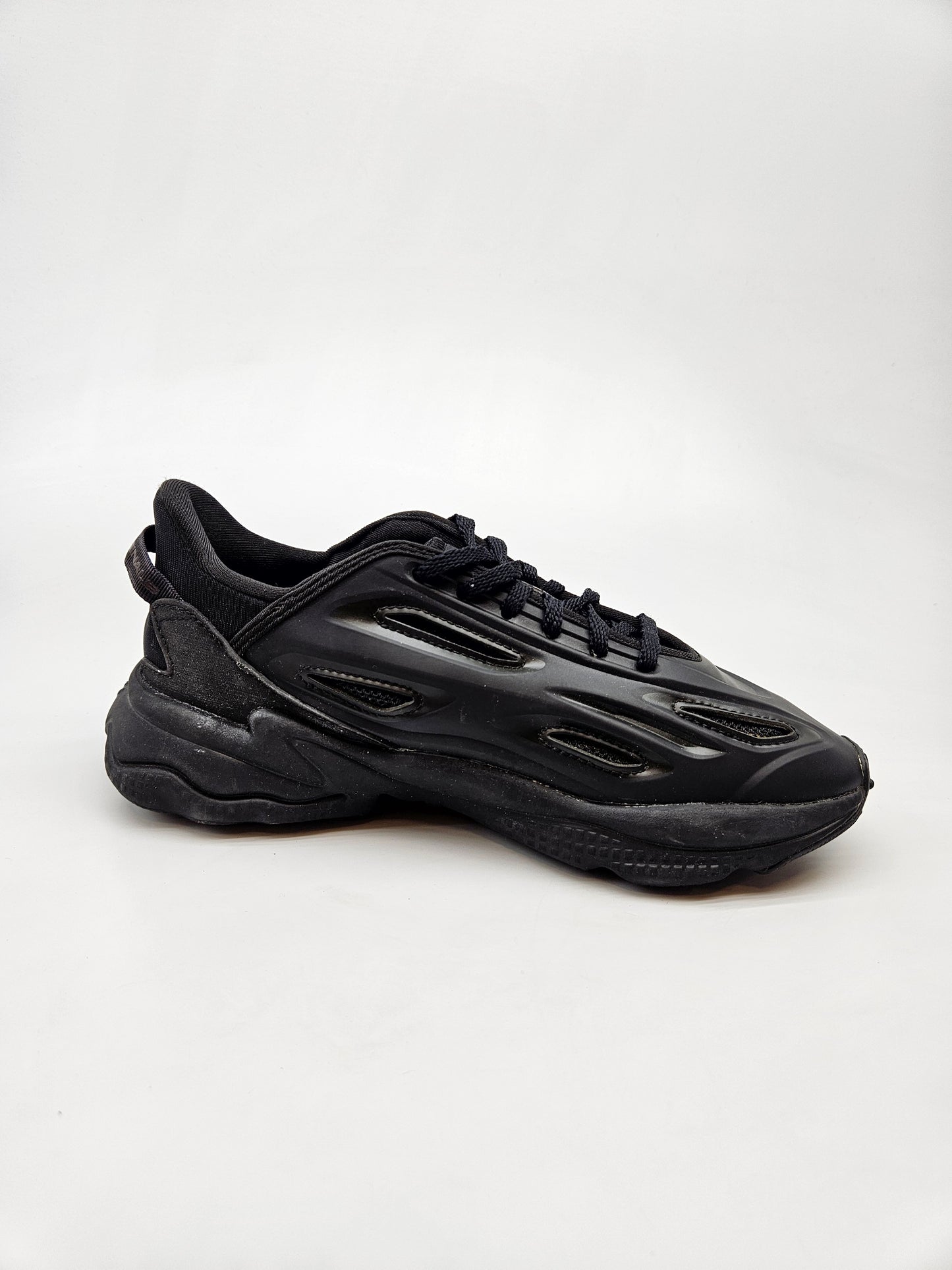 ADIDAS NOVI ORIGINAL PATIKI BR 36.5