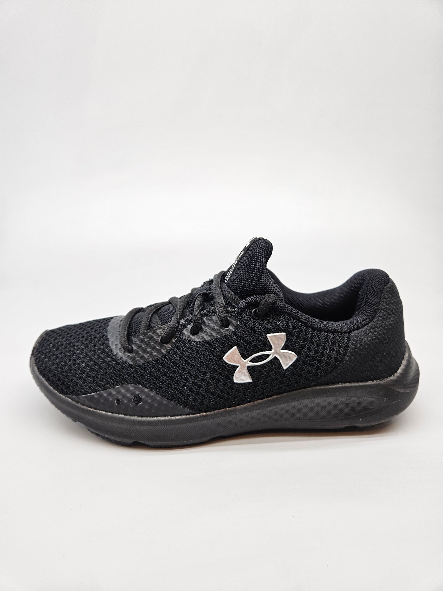 UNDER ARMOUR NOVI ORIGINAL PATIKI BR 38.5