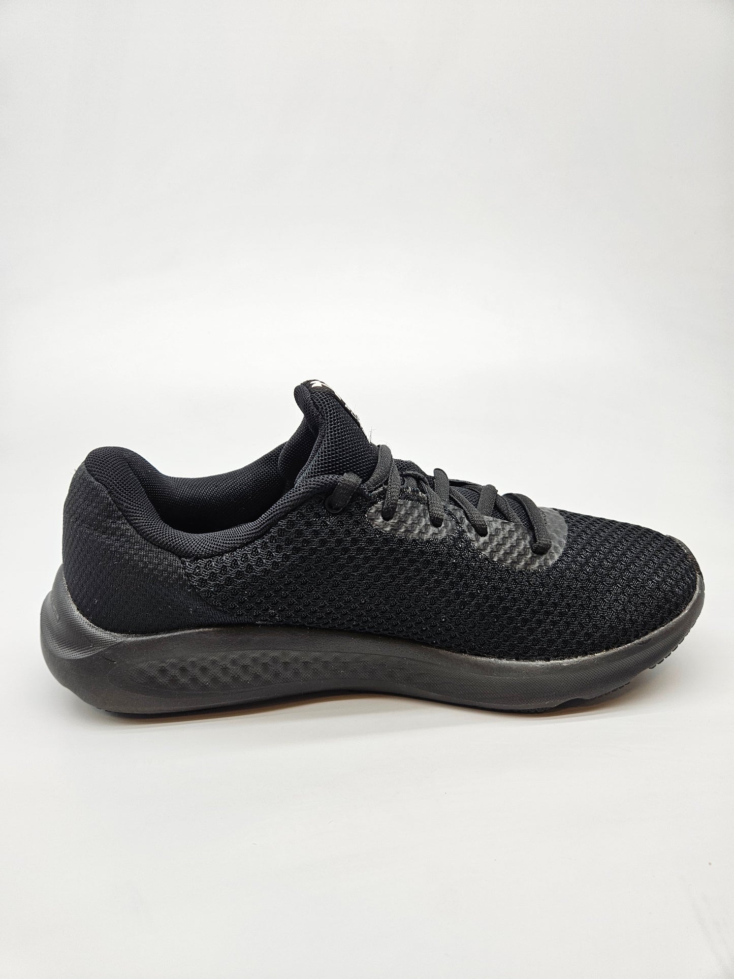 UNDER ARMOUR NOVI ORIGINAL PATIKI BR 38.5