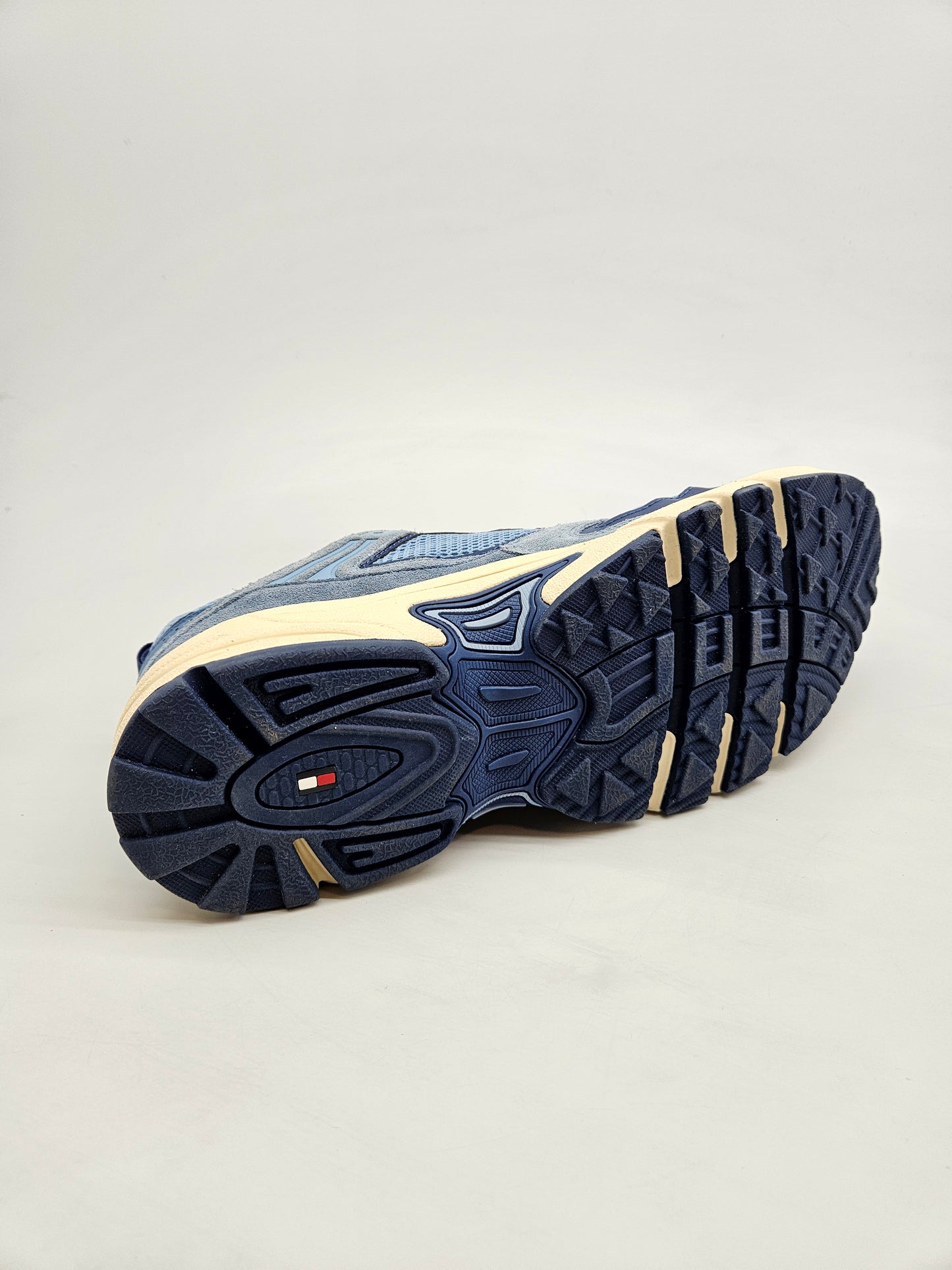 TOMMY HILFIGER ORIGINAL PATIKI BR 45