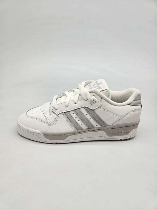 ADIDAS NOVI ORIGINAL PATIKI BR 38.5